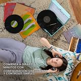 Victrola Journey - Reproductor de discos Bluetooth portátil de maleta con altavoces integrados, tocadiscos de vinilo de 3 velocidades, salida RCA, conector para auriculares (Azul ahumado)