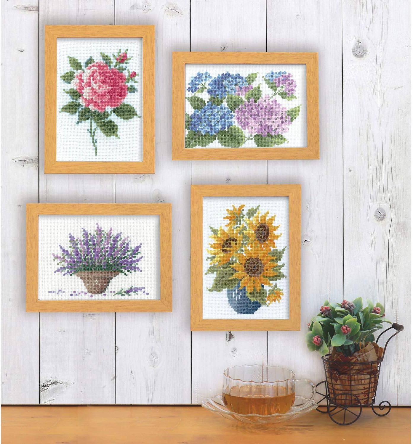 Olympus Thred 12 Months Flower Frame, June, Hydrangea, Forehead Diameter: Approx. 5.9 x 7.9 inches (15 x 20 cm) OLY-K7512