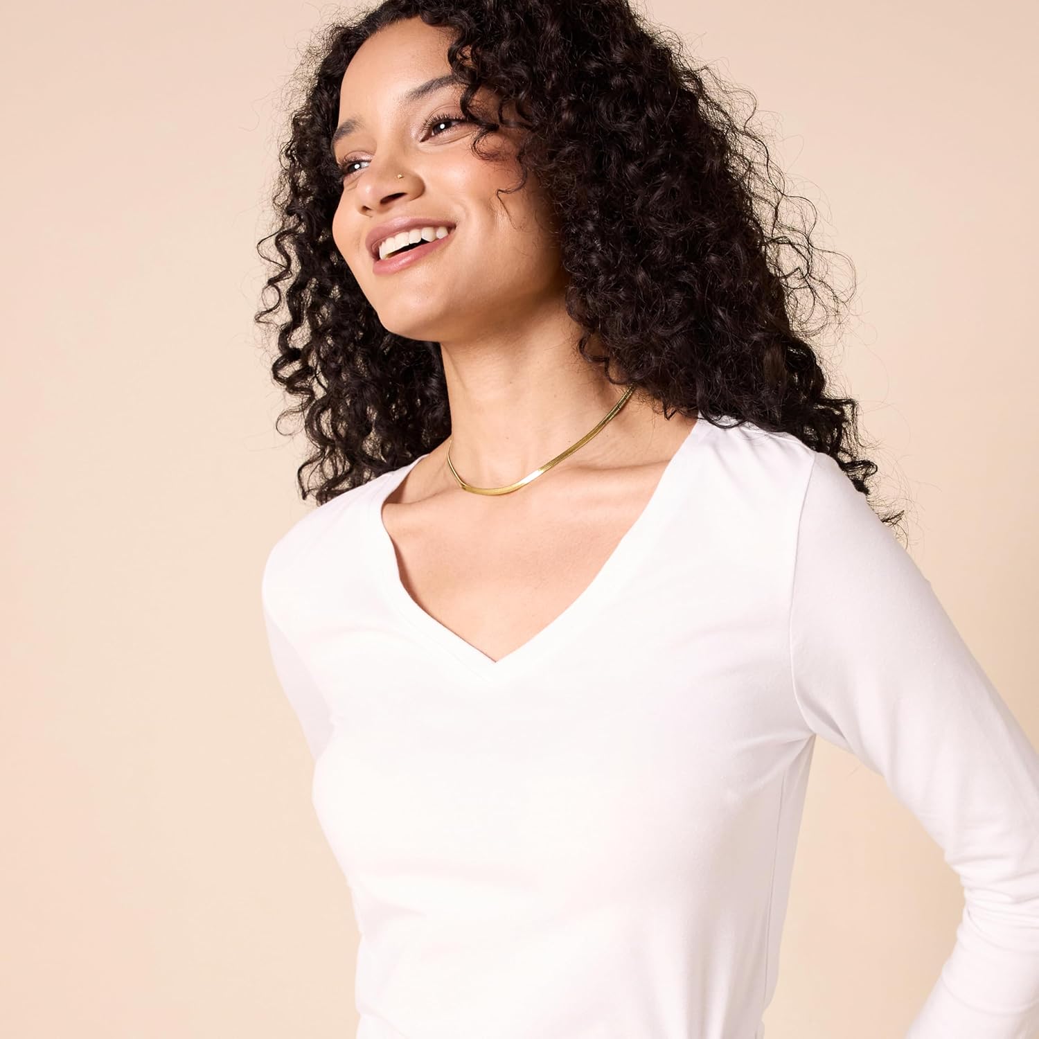 Amazon Essentials Women's Regular-Fit 3/4 Sleeve V-Neck T-Shirt (Available in Plus Size) - Image 4