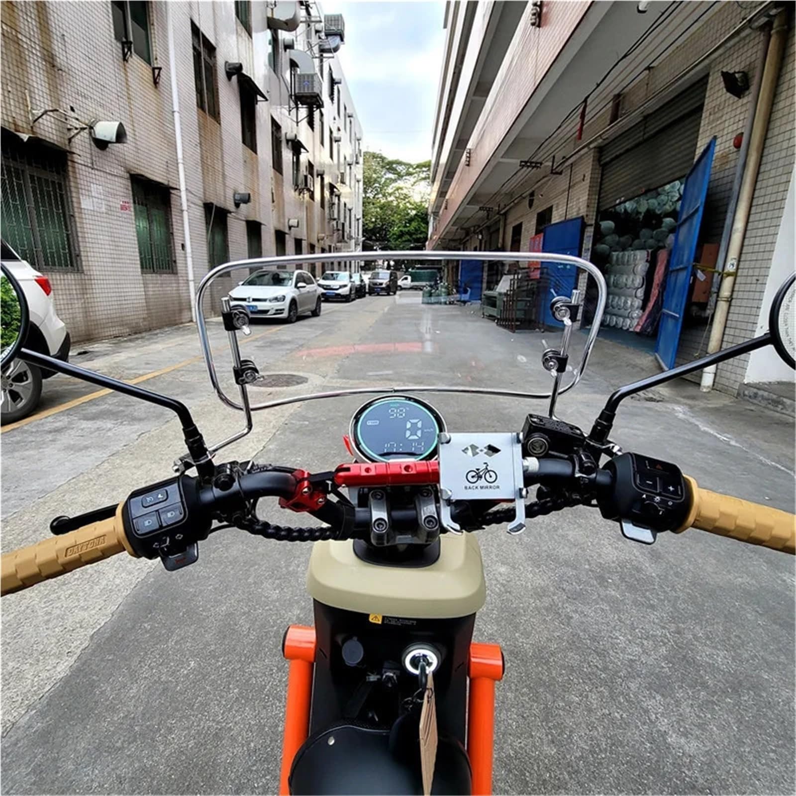 Déflecteur Moto Déflecteur de Vent Avant pour Pare-Brise de Moto, Accessoires modifiés, Ajustement Universel pour Scooter et vélo électrique(Type 2)