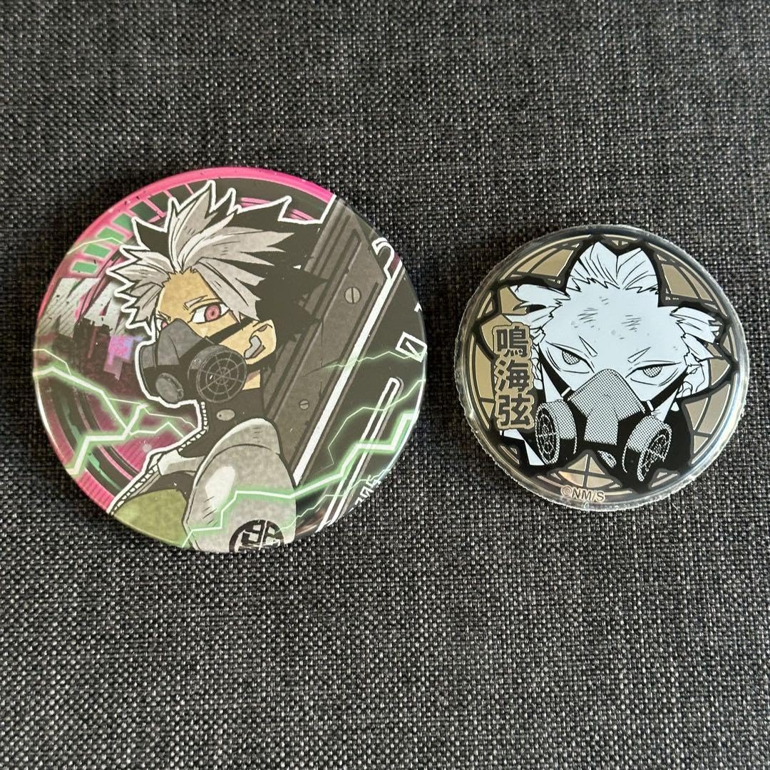 怪獣8号展 鳴海弦　メタル/アクリルキーホルダー　白銀バッジコレクション 怪獣8号 アクリルキーホルダー 鳴海 弦: キャラグッズ｜ムービック