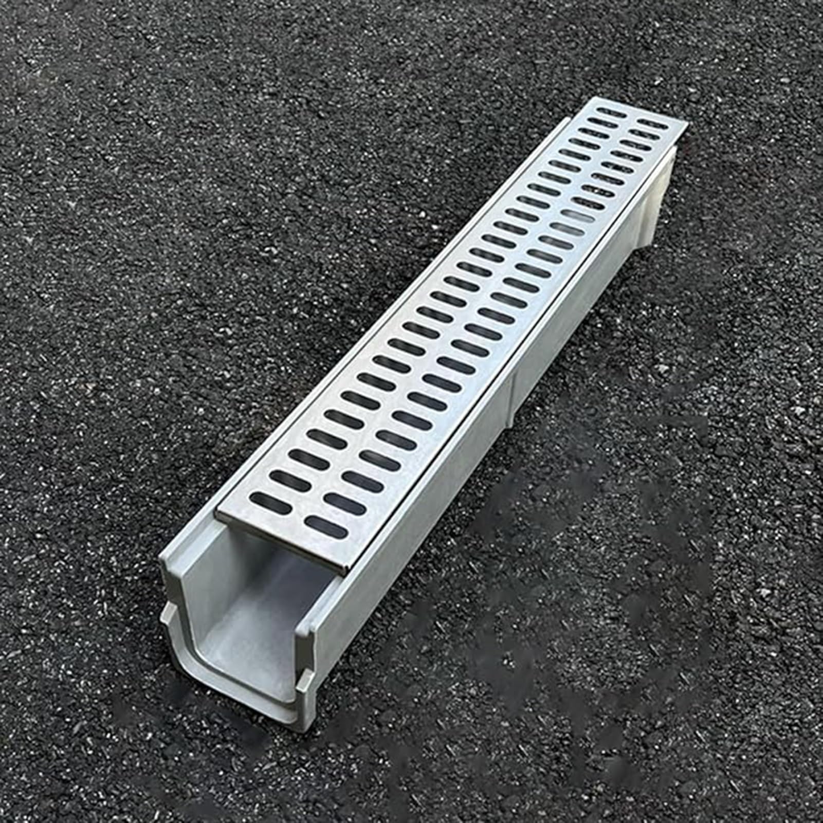 Canal de drainage 60cm pour évacuer l'eau de pluie du jardin et du béton