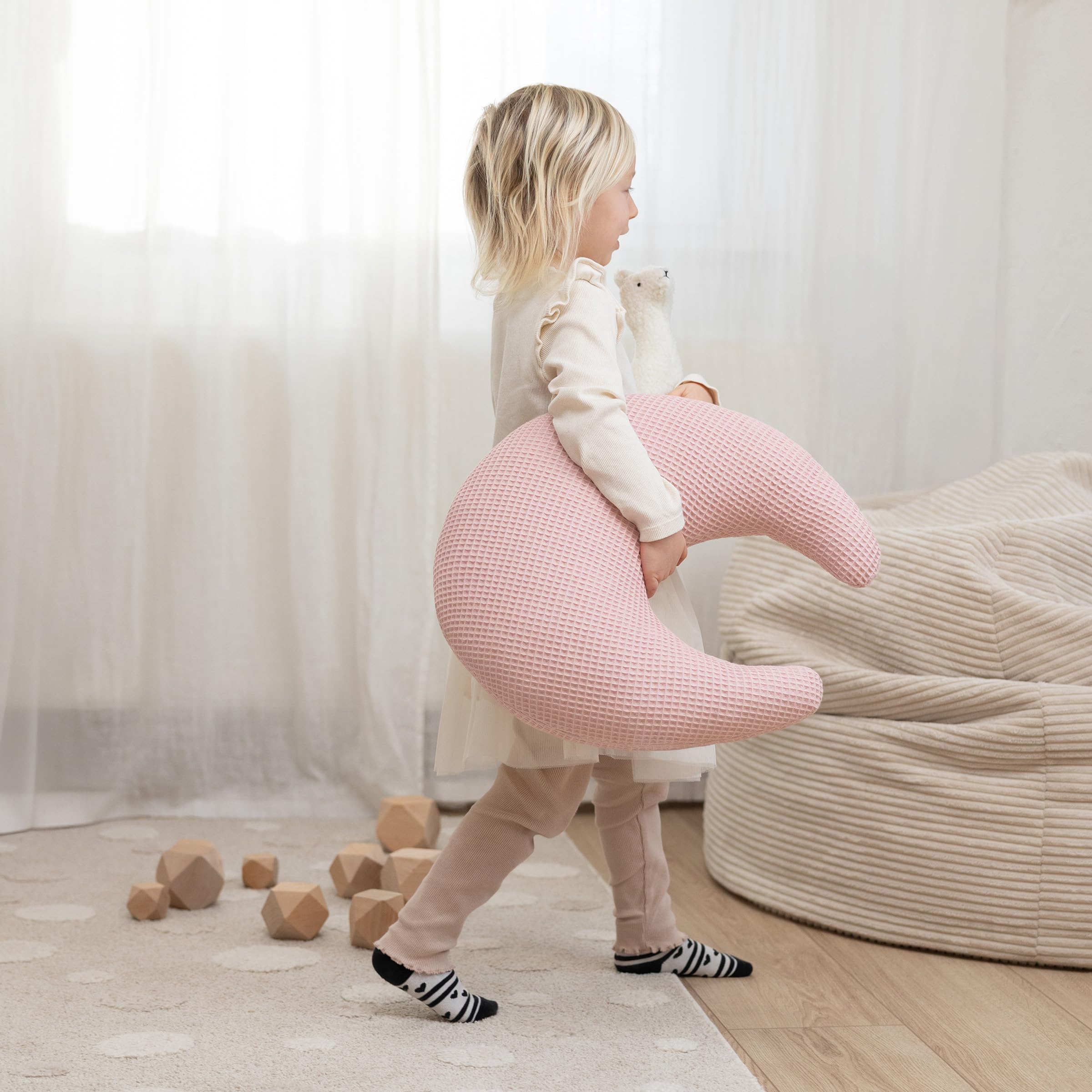 Ehrenkind® Kuschelkissen Mond aus Bio-Baumwolle | Waffelpiqué Dekokissen & Kuschelkissen fürs Kinderzimmer | Atmungsaktiv & formstabil | Beige