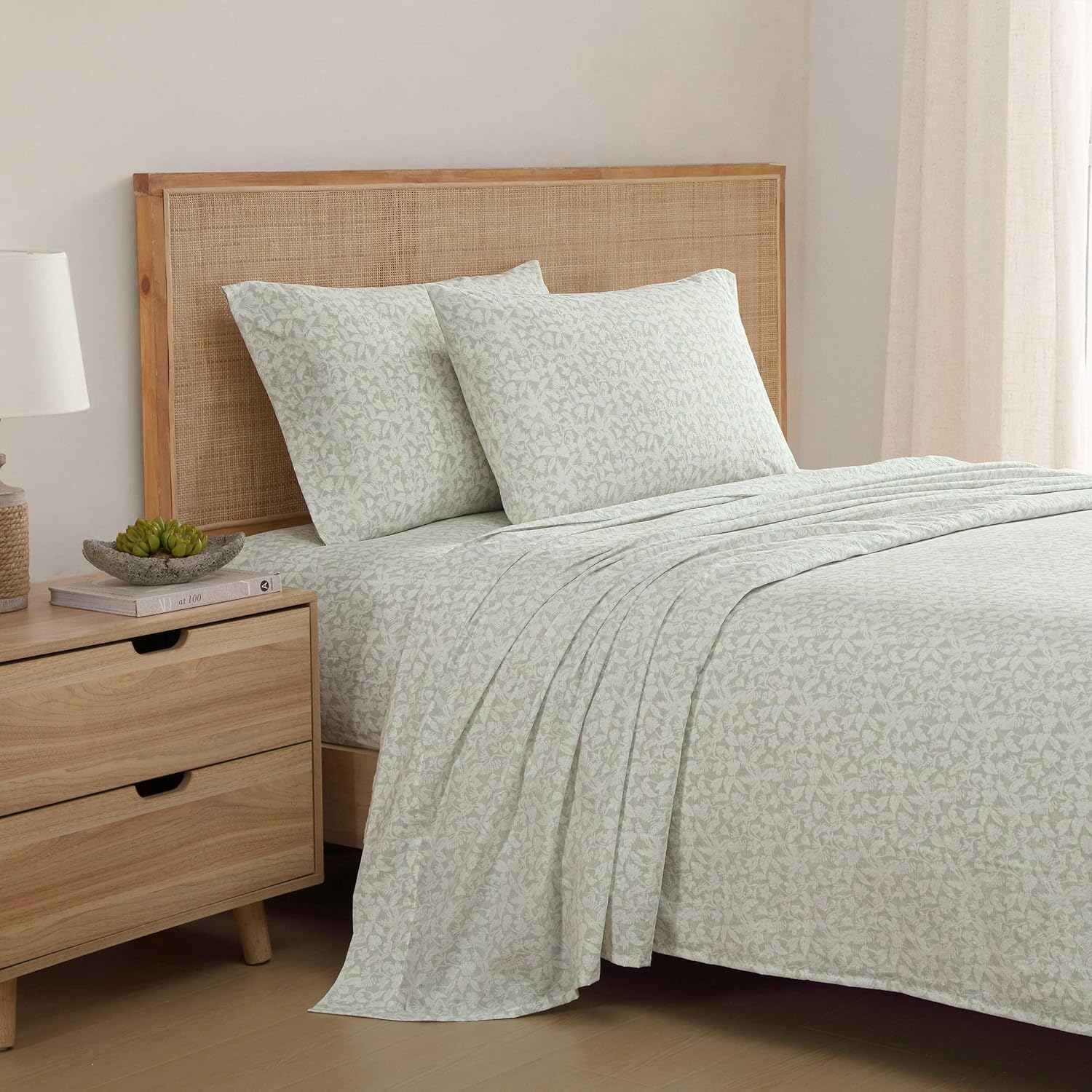 Tommy Bahama - Queen Size Sheet Set, 100% Cotton Percale Bedding with a Crisp & Cool Feel, Bed Sheets with Matching Fitted Sheet & Pillowcases (Palm Day Green) - Image 2