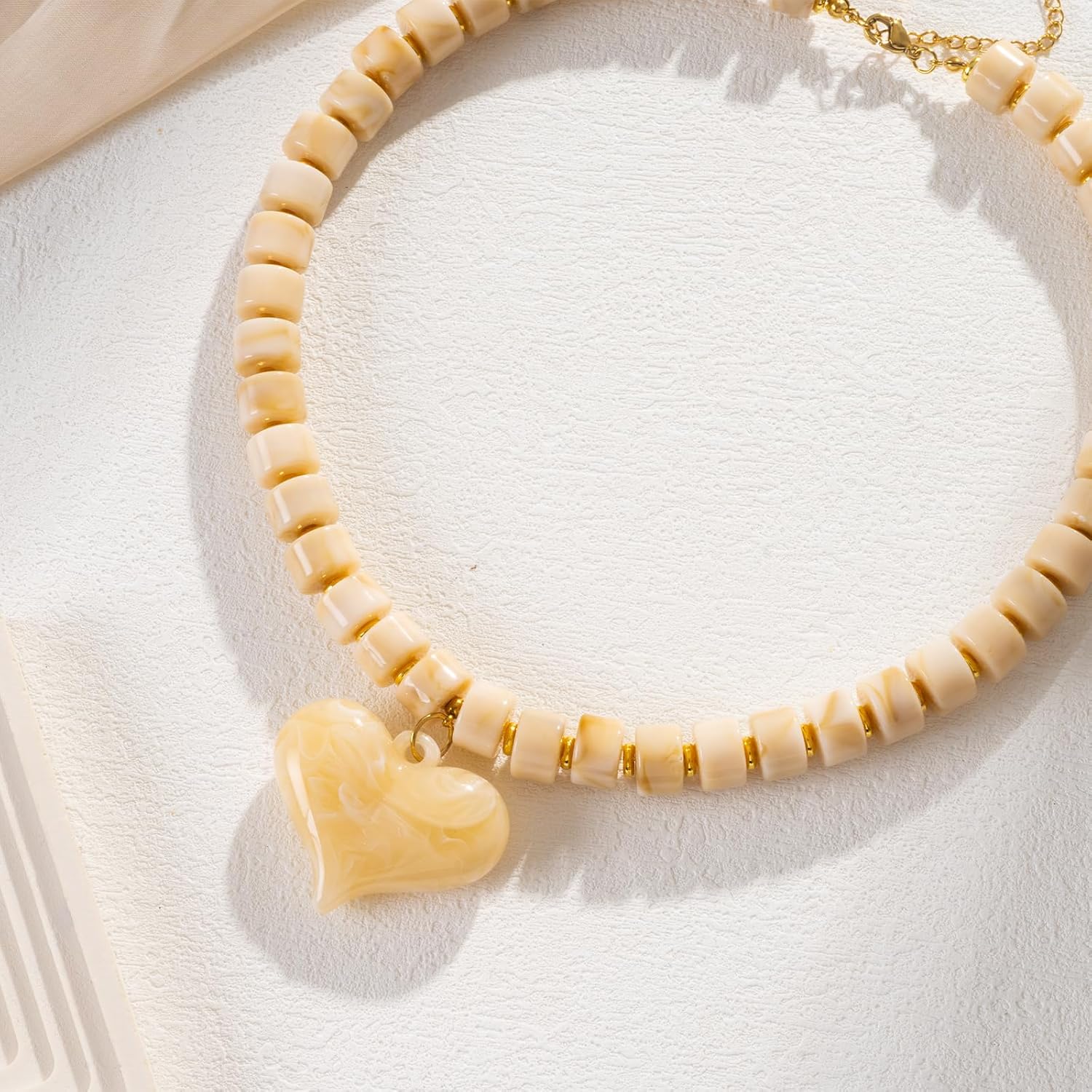 Brown Acrylic Puff Heart Pendant Necklace for Women Exaggerated Statement Chunky Resin Beaded Strand Necklace Fashion Jewelry Gift - Image 4