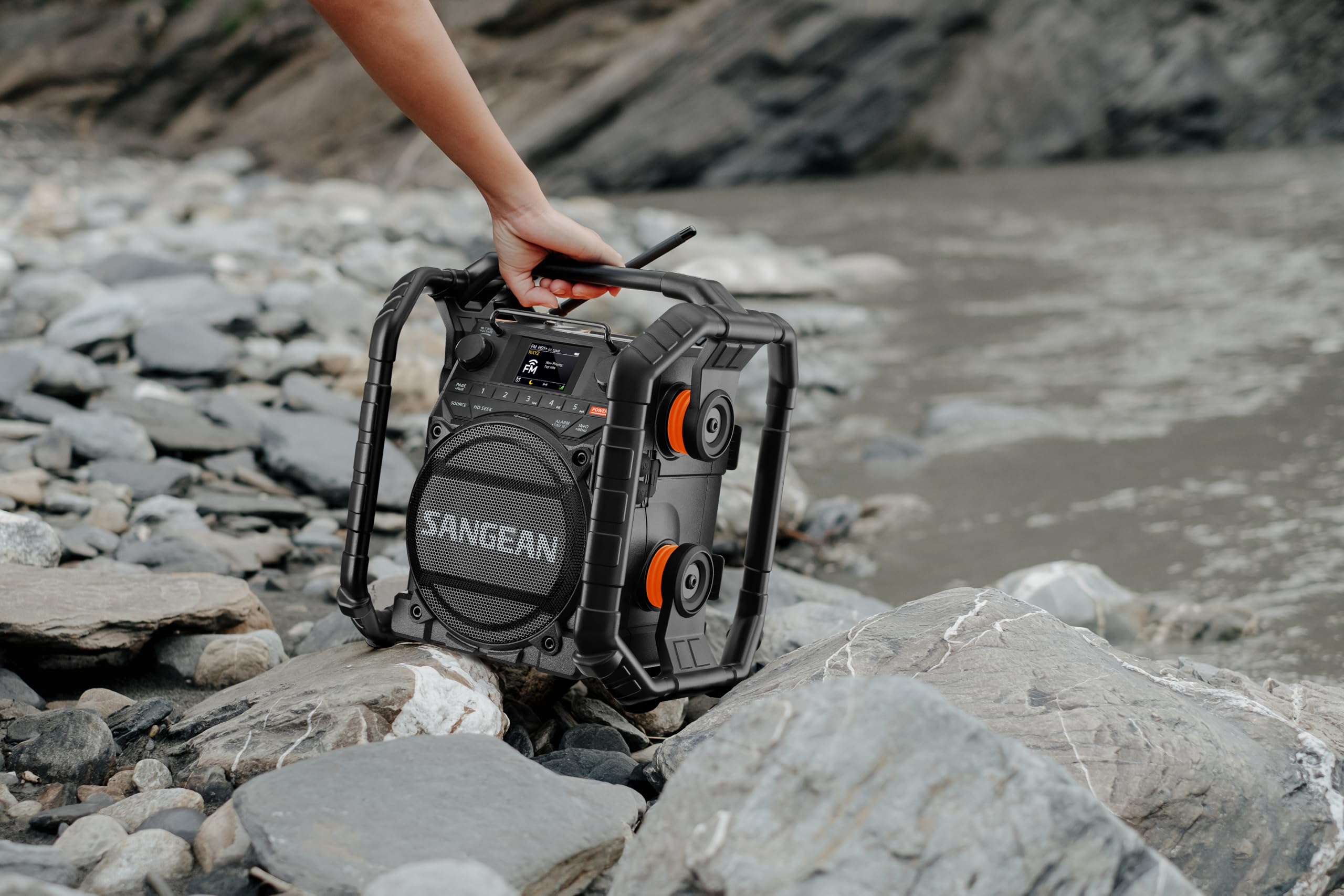 Sangean U7HD Radio de chantier avec Bluetooth, radio HD, AM/FM, AUX, TWS, design anti-poussière et étanche et chargeur de batterie intelligent
