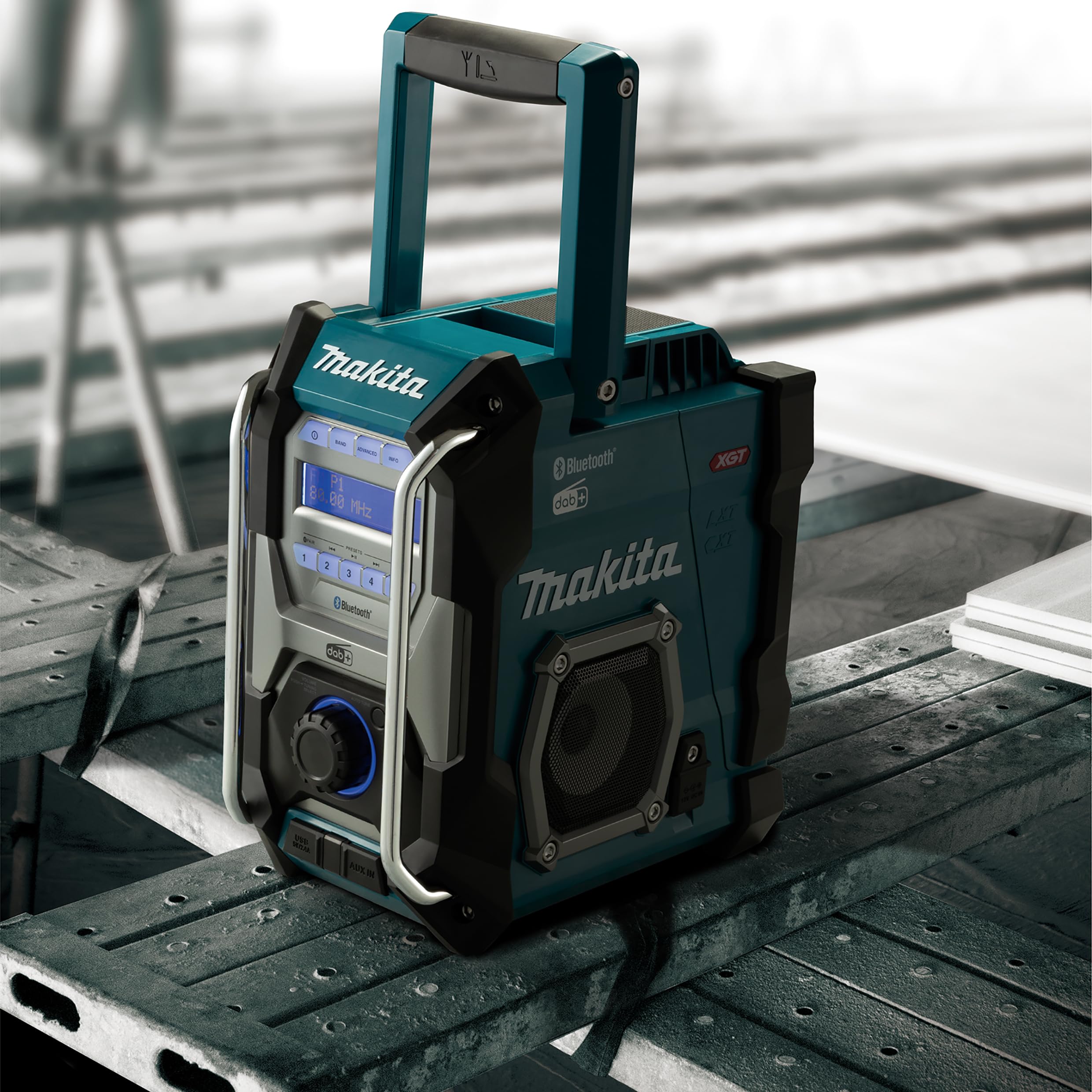 MAKITA MR004GZ Radio a batería 40V IP65 Bluetooth