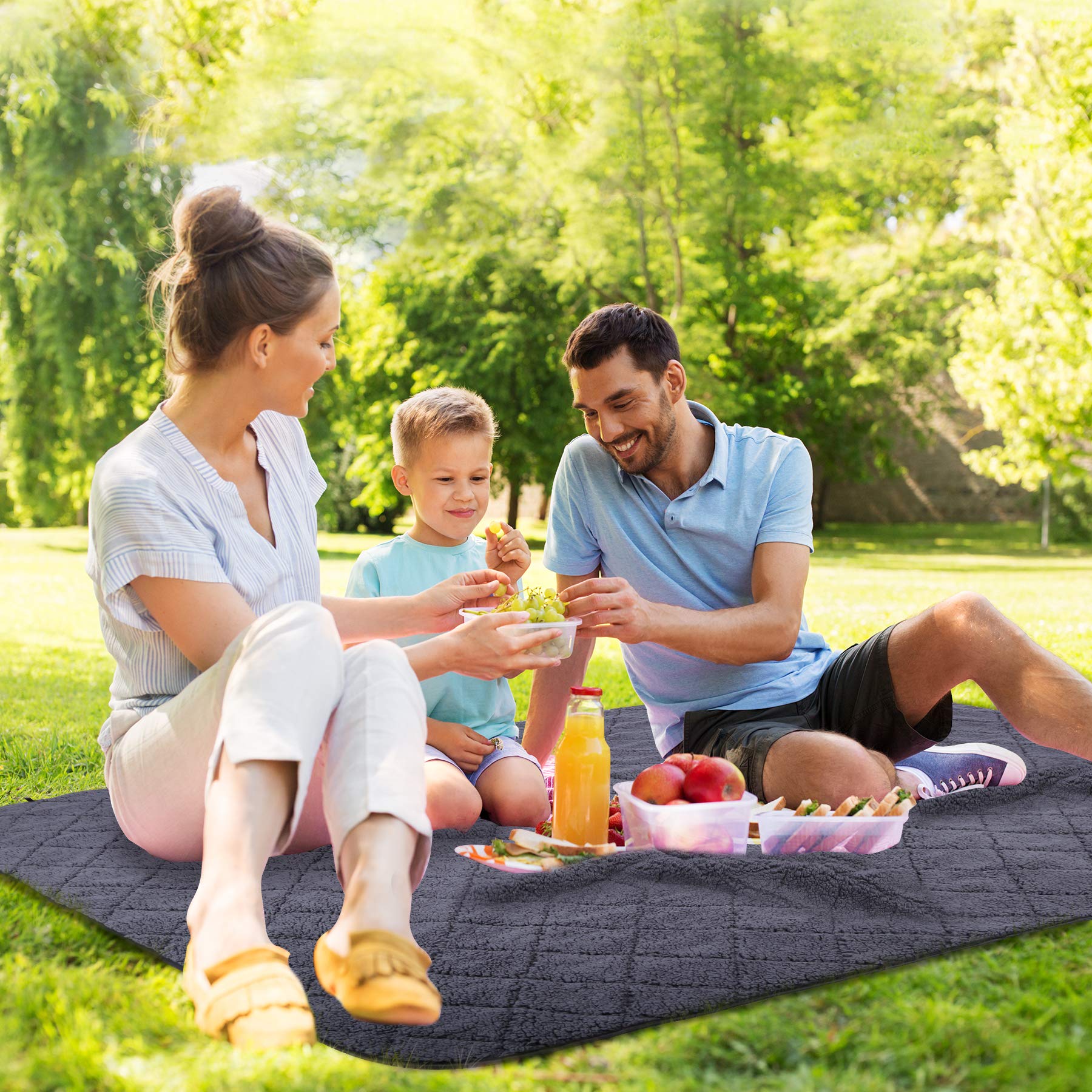 REDCAMP Couverture de Camping imperméable avec Doublure Sherpa, Grande Couverture Thermique pour Le Stade, Le Camping, Les Voyages en Avion, Les Voyages en Sac à Dos, la Voile, Les Voyages
