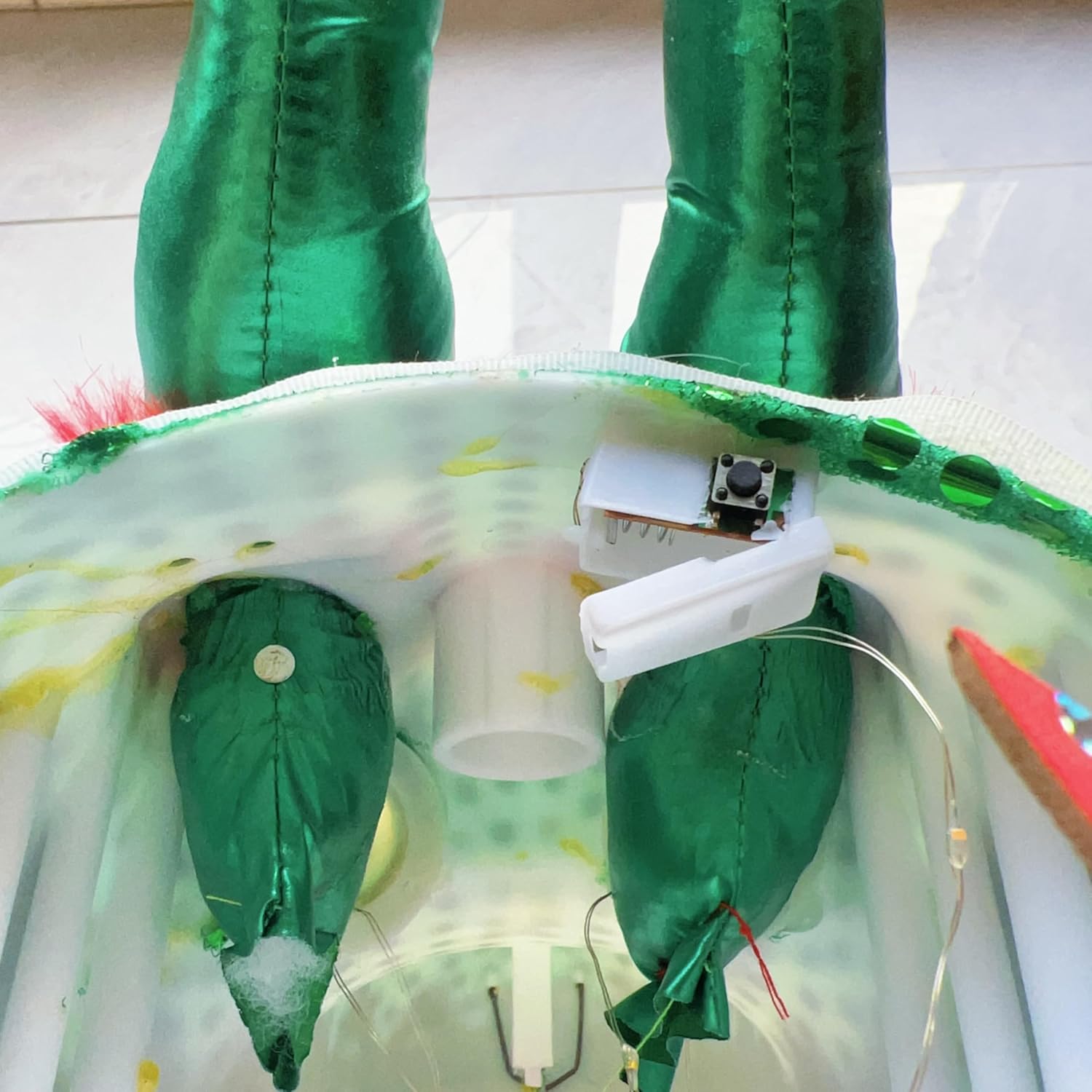 DSJUGGLING Light Up 3D Dragon Poi, Lightweight Outdoor Dance Ribbon Streamer with 3D Dragon Head and Swing Rope Combo Stage Prop Set (Green LED, Lightweight 19.6 FT)