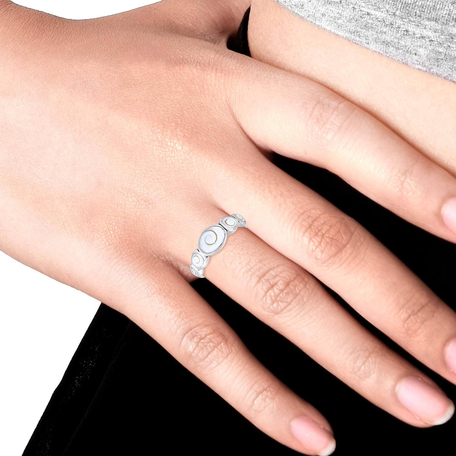 AeraVida Fancy Row of Natural White Shiva Shell .925 Sterling Silver Band Ring | Elegant Wedding Rings For Women | Casual Comfort Fit Silver Rings for Women | Sterling Silver Rings Sizes (7-9)