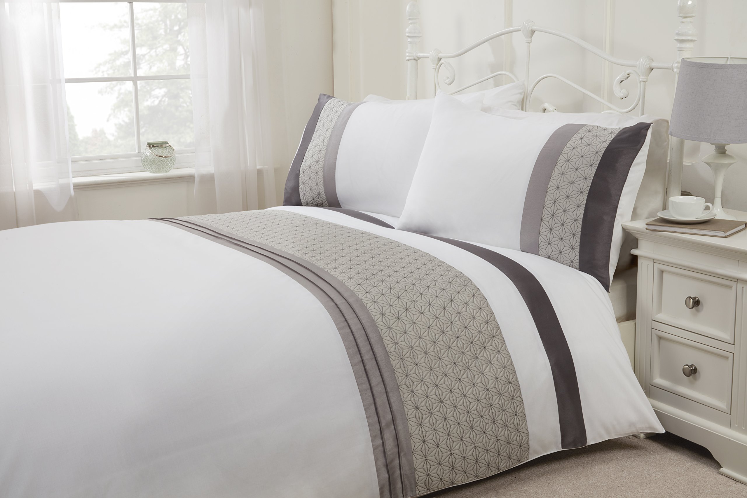 Rapport Home Anise Silver Superking quilted Duvet Cover Set