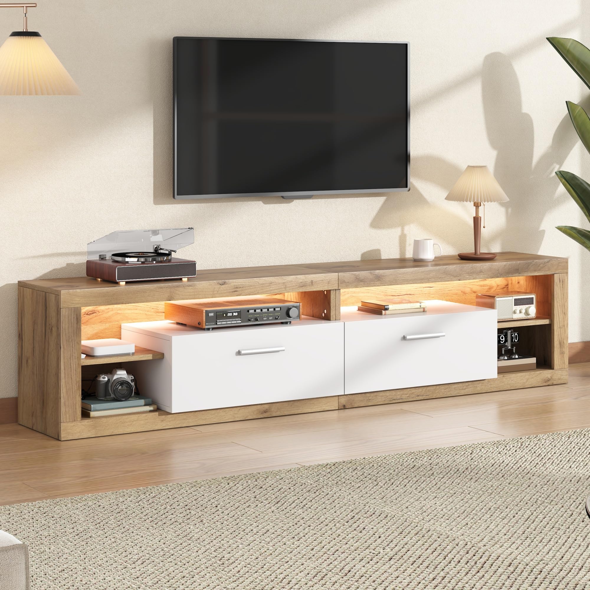 Meuble TV 180 cm, Meuble Tele avec LED Connectée (APP), 2 Tiroirs, 4 Étagères Ouvertes, pour TV 75 Pouces, Bois Clair et Blanc, 180x35.5x50 cm