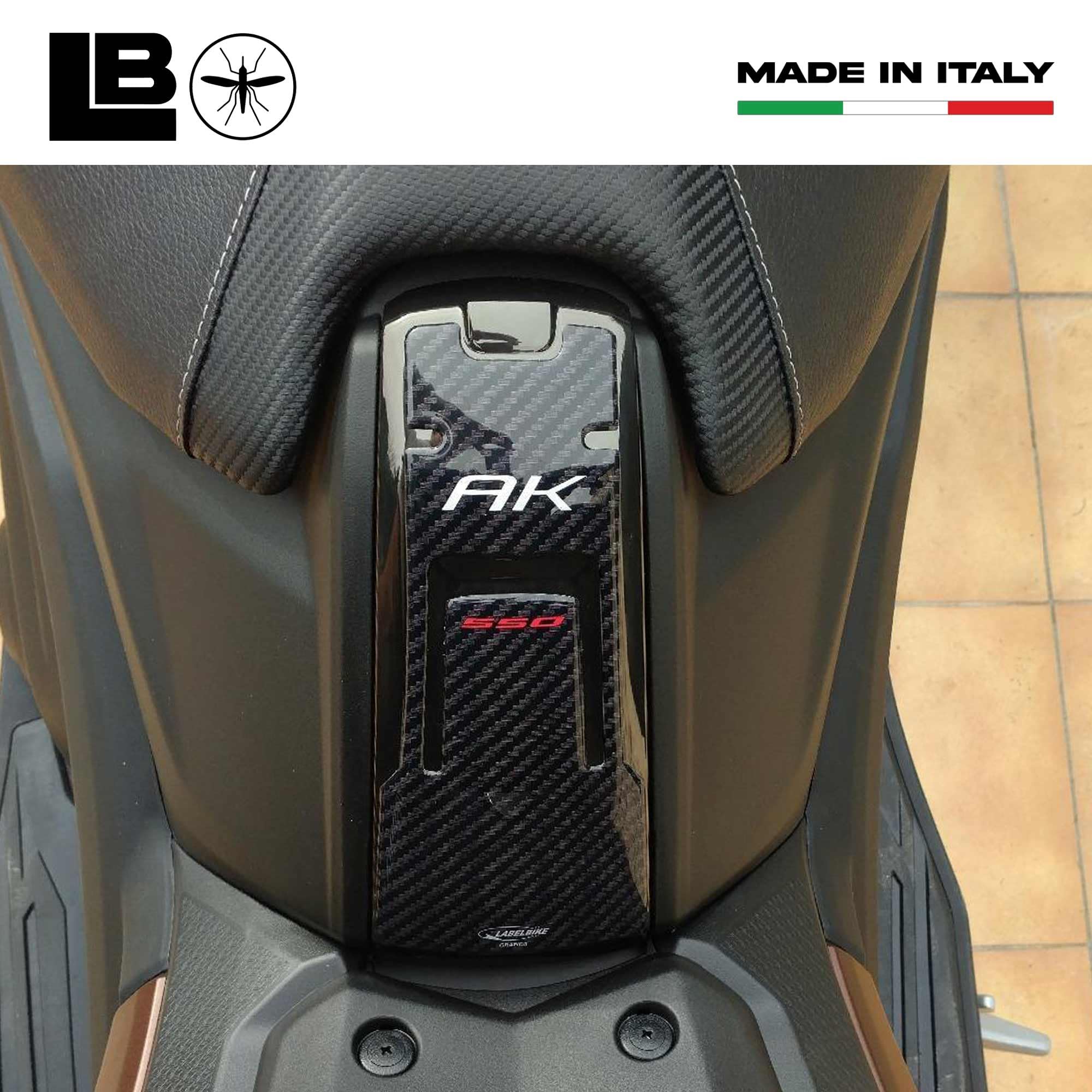 labelbike - Adesivo 3D Moto Scooter Sportello Serbatoio Protezione e Decorazione in Resina compatibile con Kymco AK 550 2017-2022
