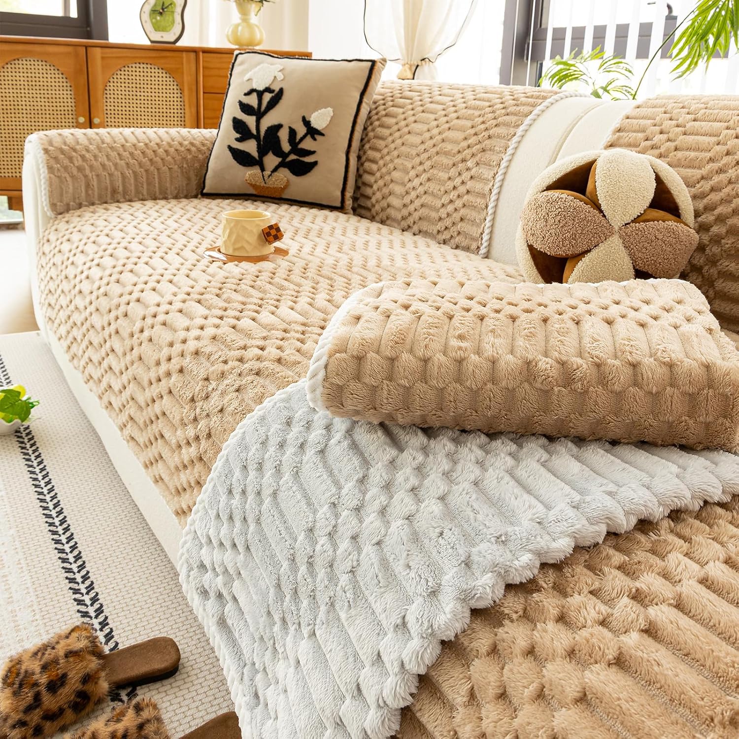 Plush Warm Sofa Covers Washable, Funny Fuzzy Couch Cover for Dogs Washable, Non-Slip Couch Covers for Loveseat, Soft Sofa Slipcover for Pet & Kid(1PC, Light Brown, 36"×63", Loveaeat)