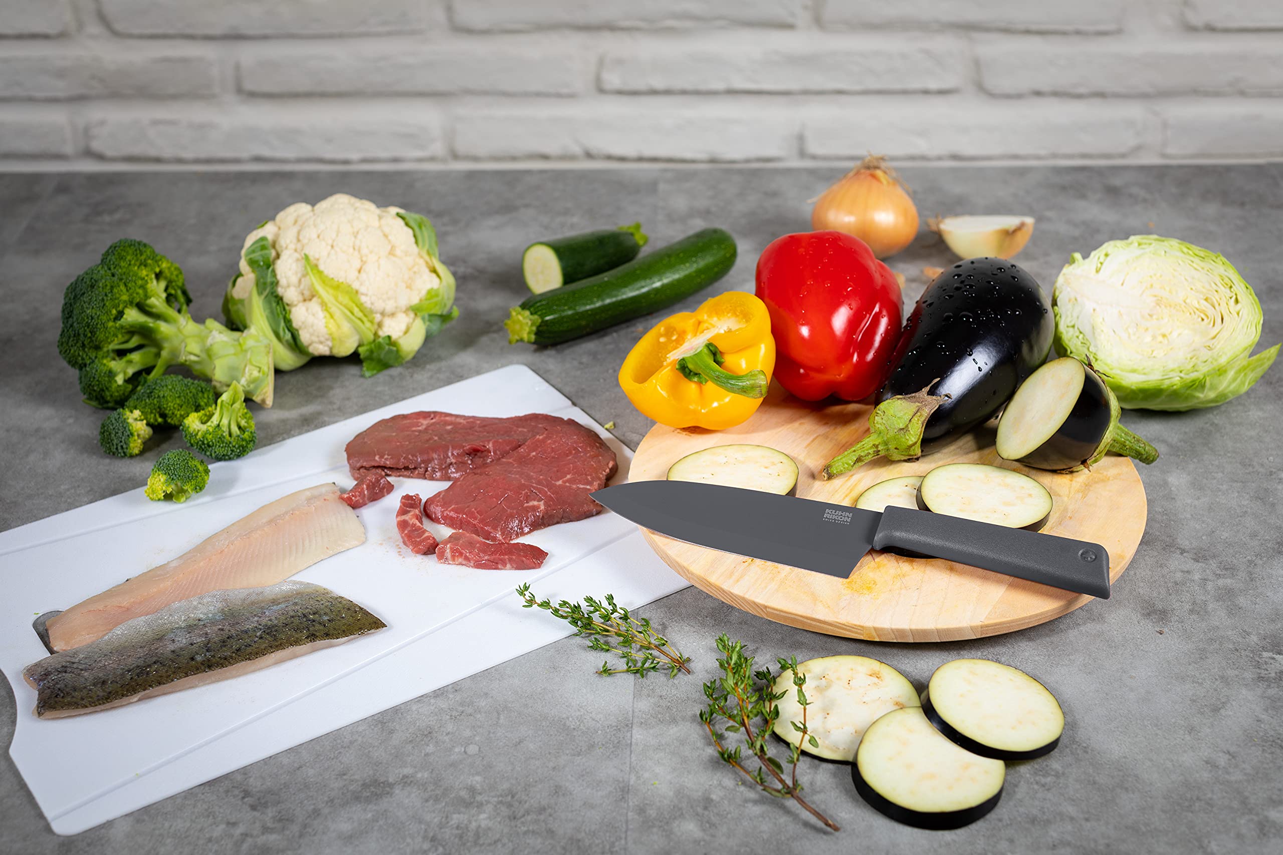 KUHN RIKON COLORI+ Santoku duży, proste ostrze z osłoną ostrza, powłoka zapobiegająca przywieraniu, stal nierdzewna, 27,5 cm, szary