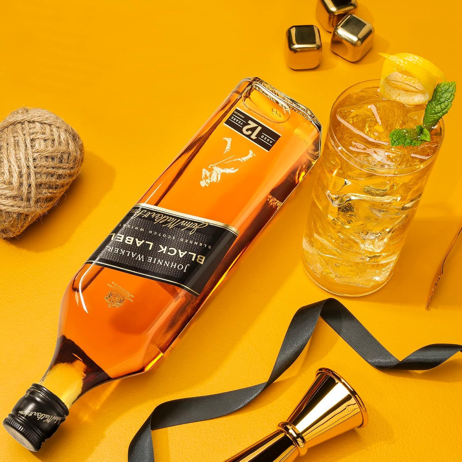 ジョニー・ウォーカー ブラックラベル & スワン 2本セット Amazon.co.jp: JOHNNIE WALKER(ジョニーウォーカー) ウイスキー ダブル