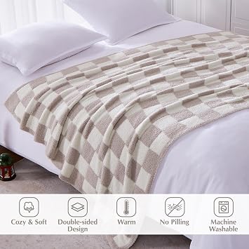 WRENSONGE Comforter Set and Checkered Throw Blanket Bundle