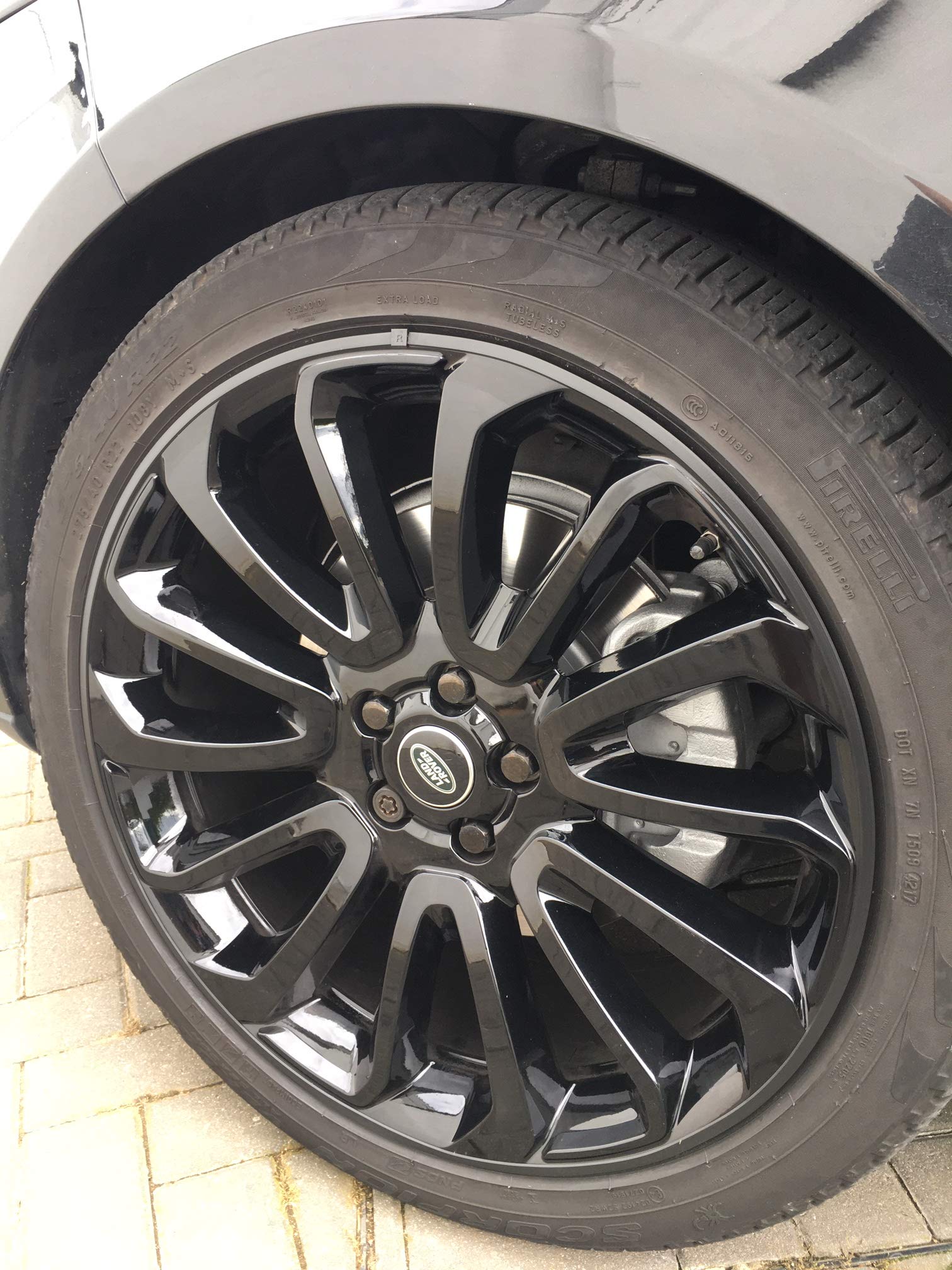Osłona felgi ze stopu RS-1, czarna, uniwersalne dopasowanie - średnica do 56 cm