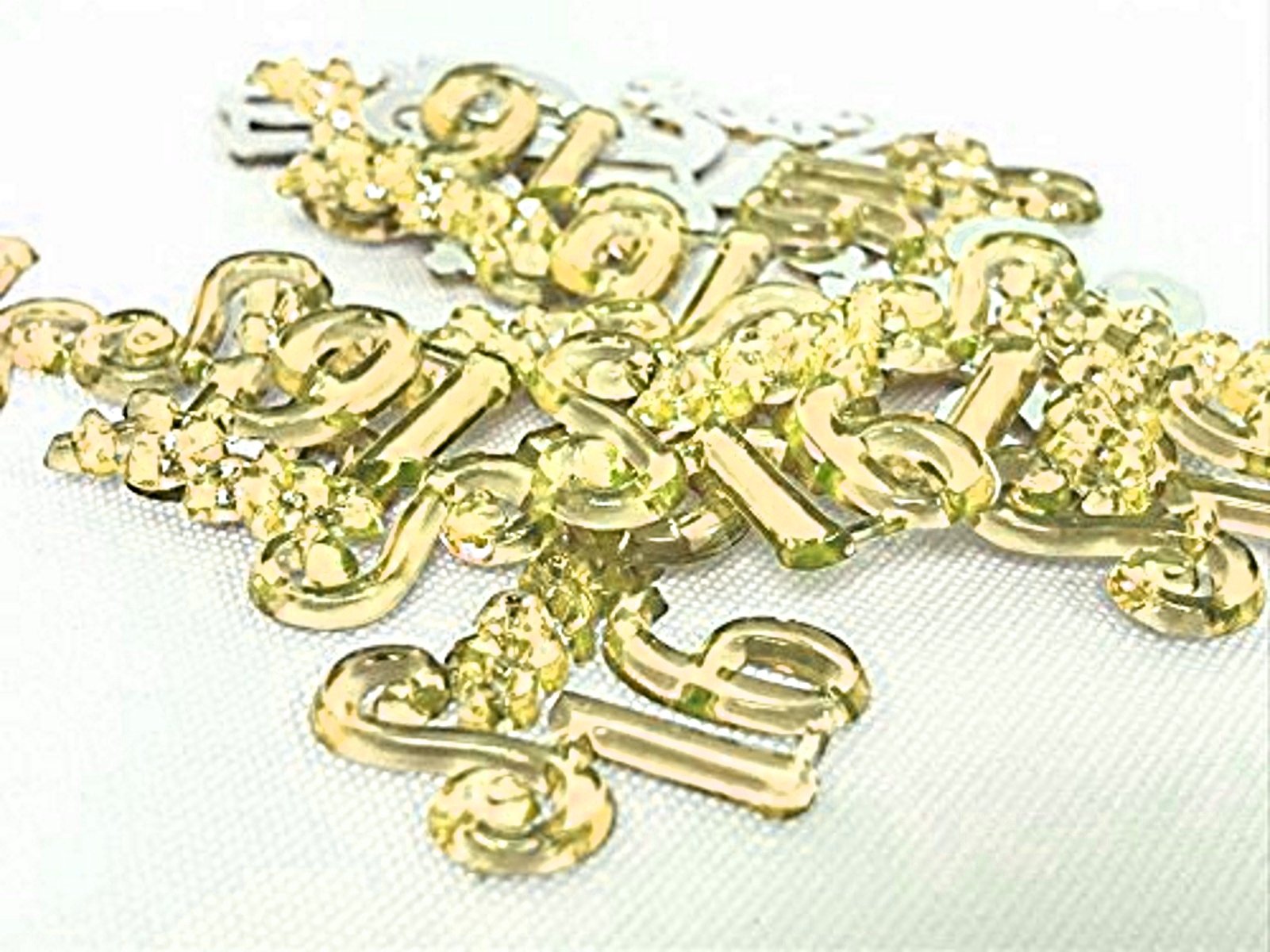 144 pc Sweet 16 Charms Embellishment Number for Capias Favors Acrylic Confetti (Gold)