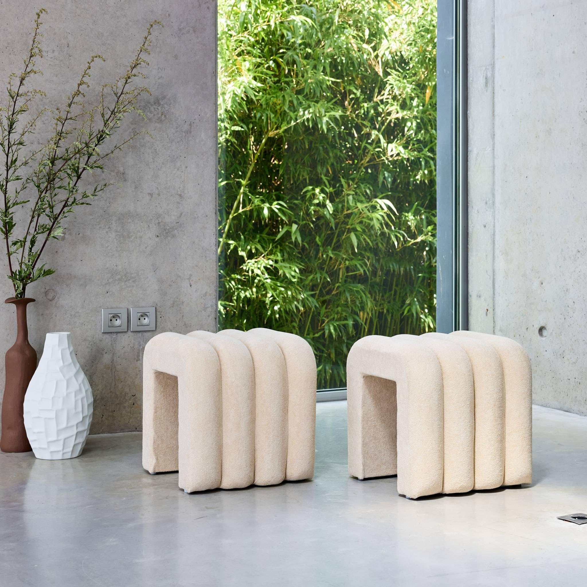 sweeek - Set de 2 poufs contemporains en Tissu Beige