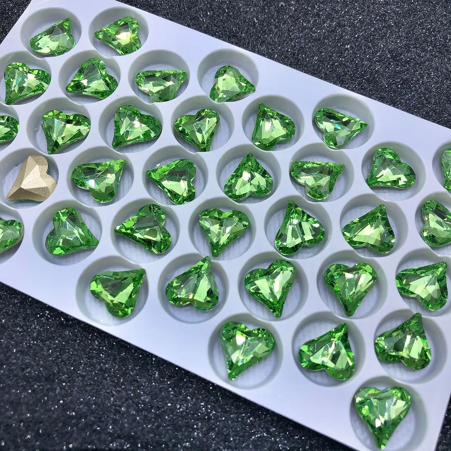 encantos de uñas,Gemas de uñas, Nail Art Crystal Nail Art Stones Big Twisted Heart Rhinestone Parte Inferior Puntiaguda 100 Piezas 0.472 x 0.512 in (Rojo) (Color : Groen)