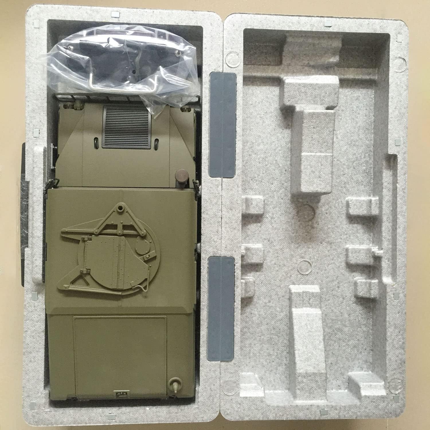 Hengguan Hg 1/10 Rc 4Wd P408 U.S. Military Vehicle Racing Car 2Speed Esc Motor 16Ch Radio