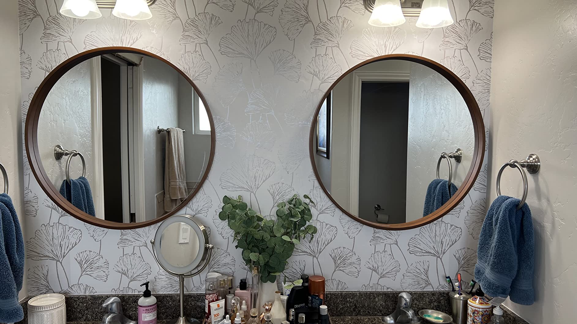 6/mo Finance NuWallpaper NUS3578 SSilver Hikarigaoka Peel & Stick