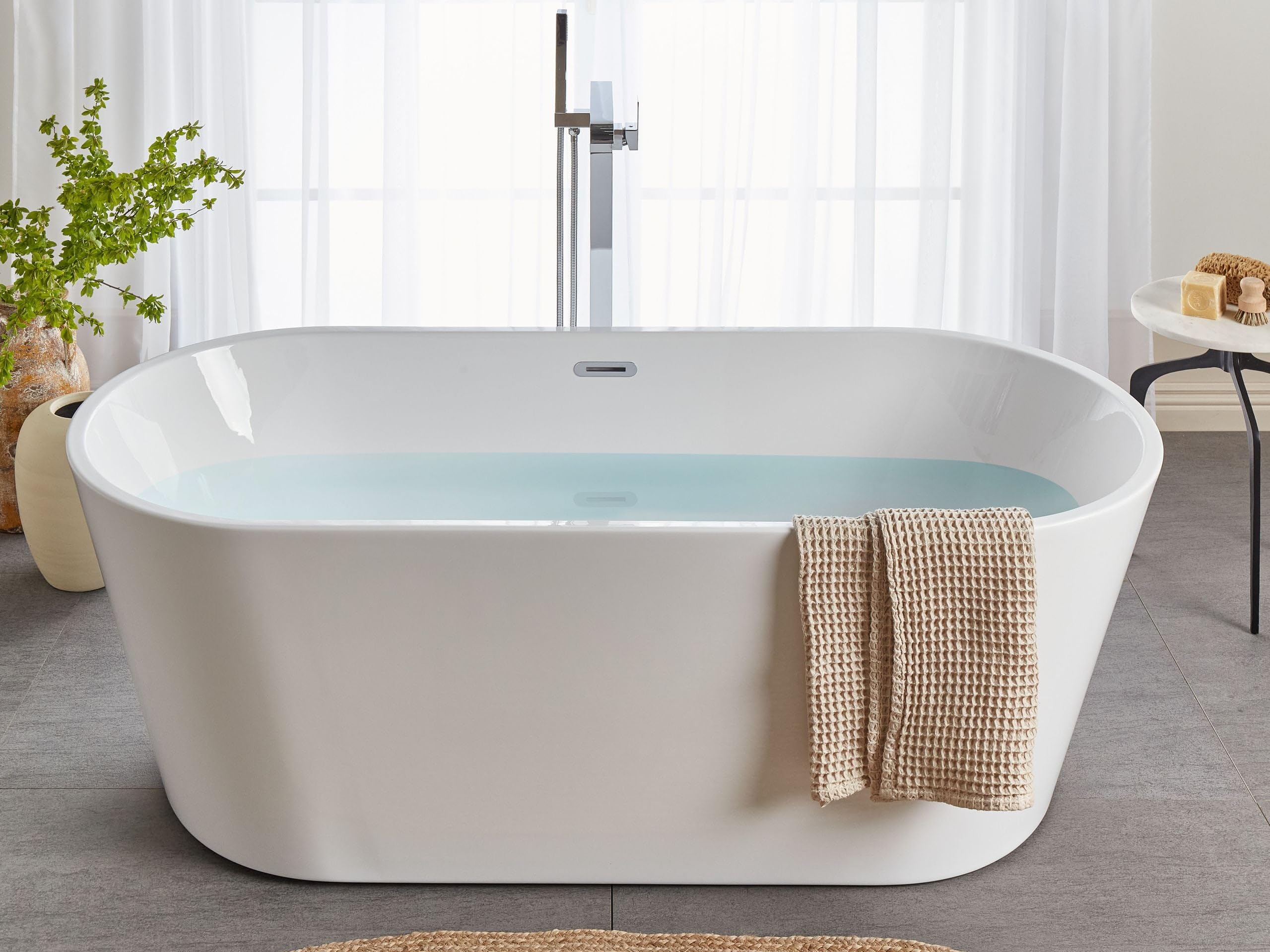 Bañera de acrílico blanco plateado 170 cm sanitario independiente moderno Havana