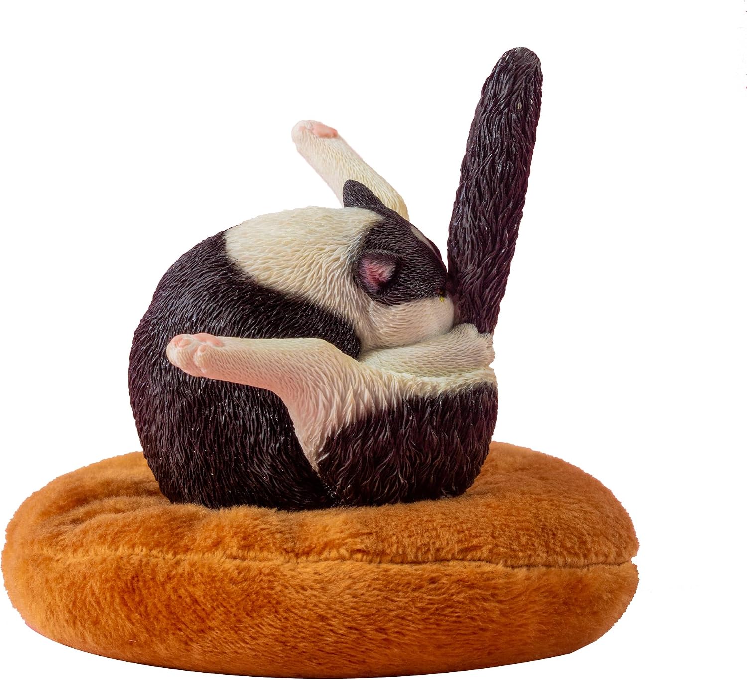 JXK Hair Licking Cat with Intricate Texture Details, Gift for Cat Lovers