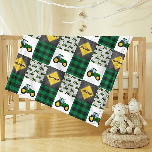 Miniatura 4 de Mantas de bebé personalizadas de tractores agrícolas Minky con nombre, mantas de diseño de retazos verdes personalizadas para niños y niños, regalo
