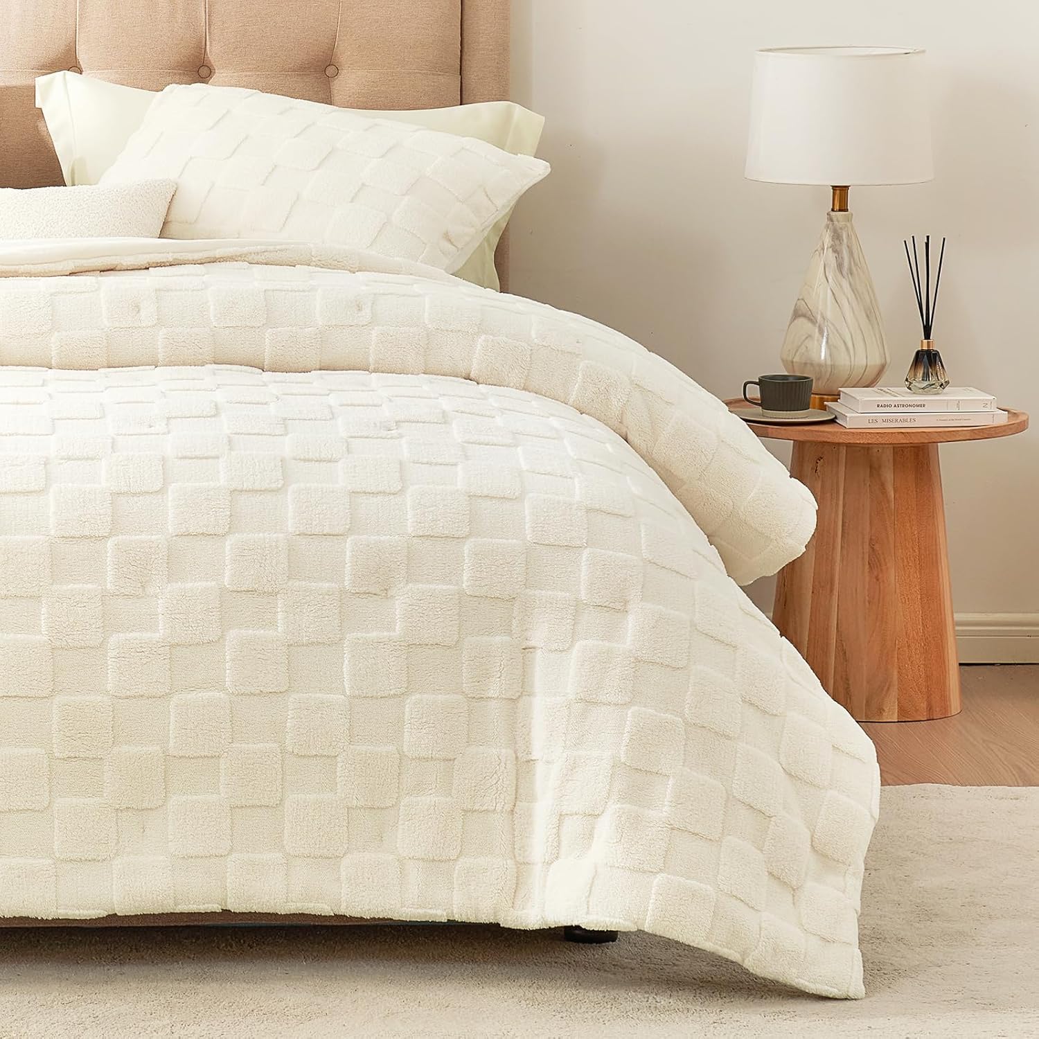Cozy Bliss Fluffy Queen Size Comforter Set Cream White, Farmhouse Jacquard Checkered Sherpa Bed Set, Ultra Soft Thick Bedding Set for Winter, 3 Pieces, 1 Fuzzy Comforter & 2 Pillow Shams Cream Queen(90"x90")