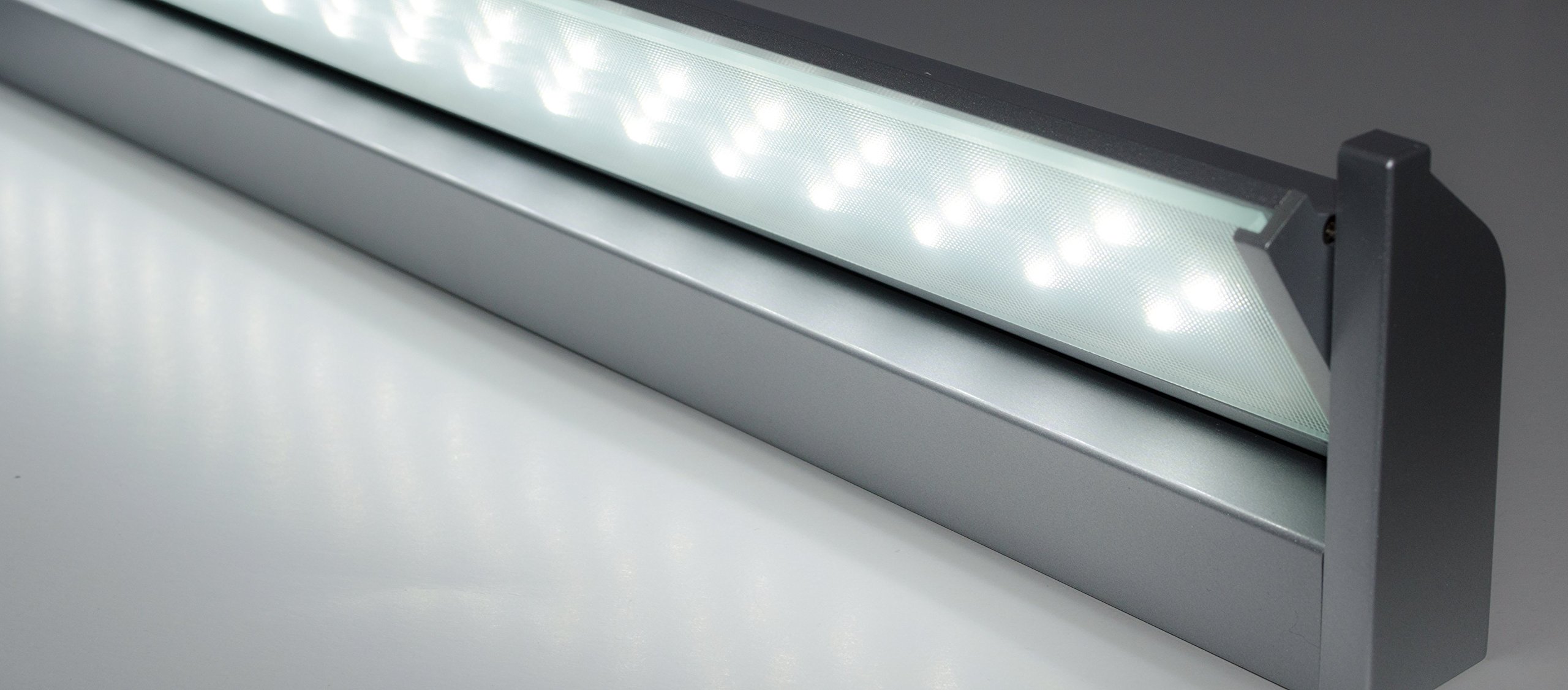 Rolux LED Unterbauleuchte10 W, 3 Lichtfarben (3000/4000 / 6500 K) per Wippschalter, schwenkbar, Gehäuse aus Aluminium & Glas, 1,8 m Zuleitung mit Netz-Stecker, 57,5 x 8,5 x 3,5 cm, silber-grau