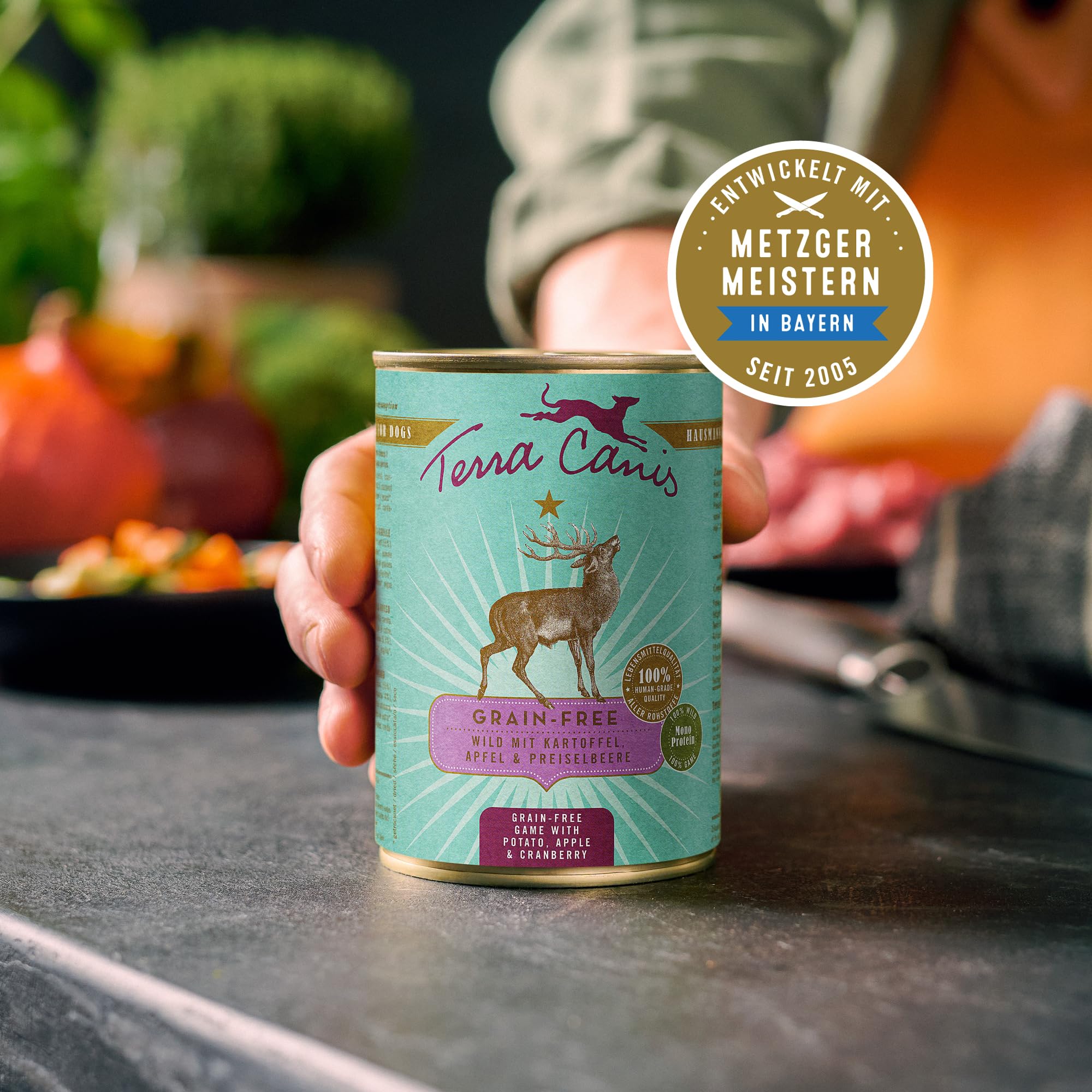Terra Canis-Hundefutter nass getreidefrei 6x800 g, mit Pferd, Steckrübe, Fenchel & Salbei - Premium-Nassfutter für ausgewachsene Hunde mit Rohstoffen in 100% Lebensmittelqualität