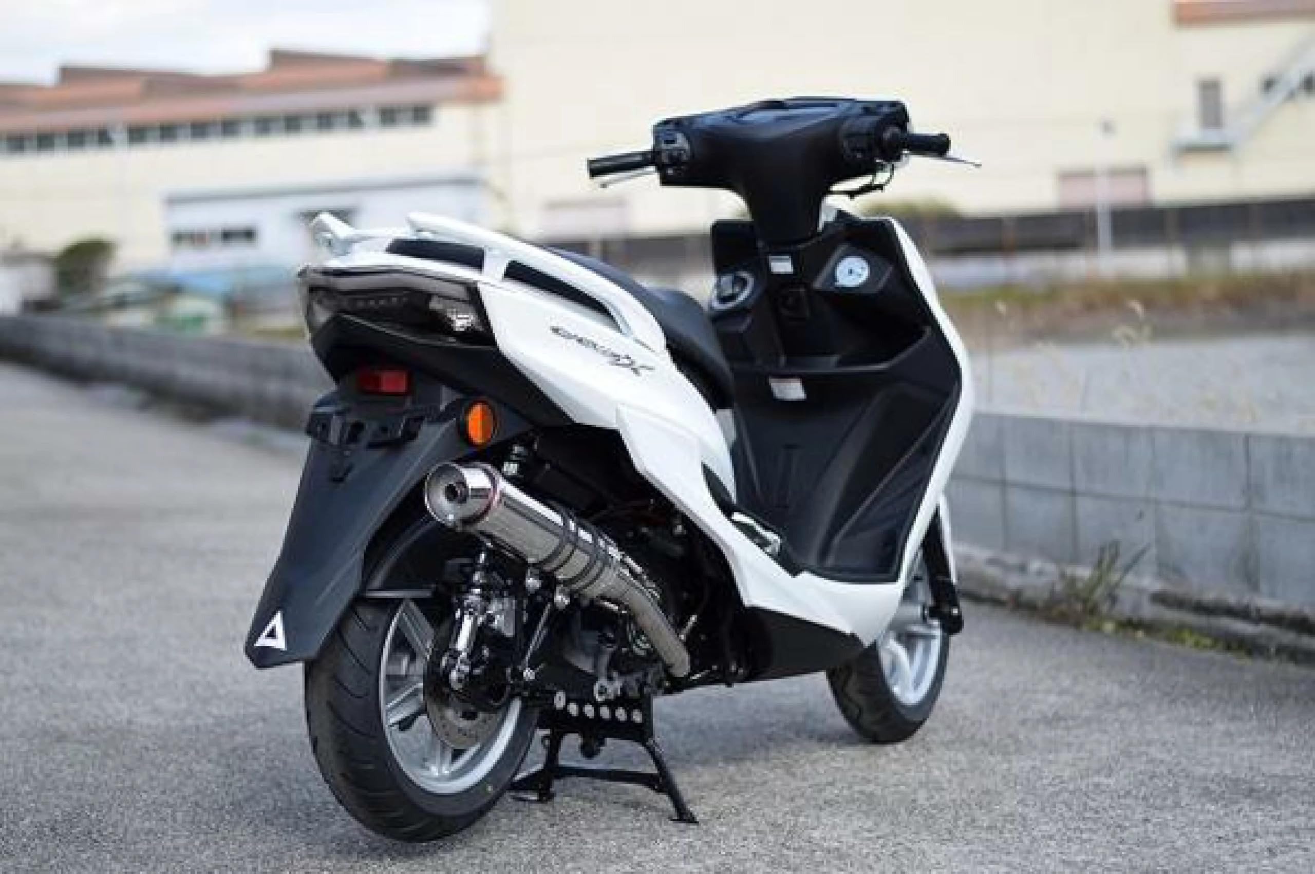 Amazon | シグナスX SR バイクマフラー 4型 5型 EBJ-SEA5J 2BJ-SED8J