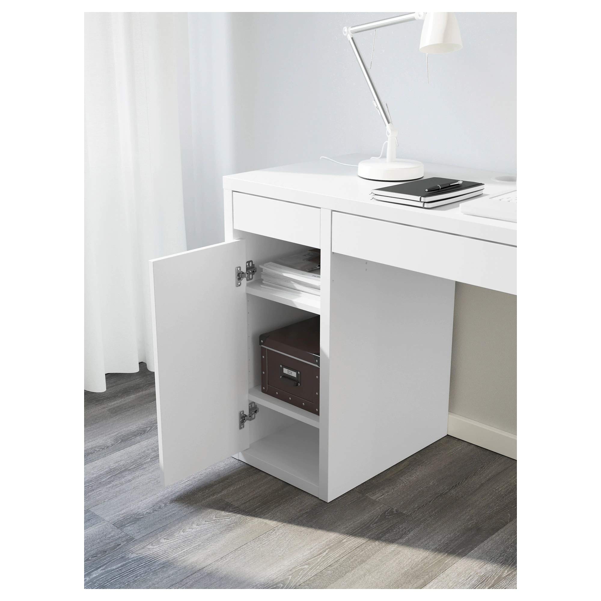 Bureau BBLP blanc, taille assemblée : largeur : 105 cm, profondeur : 50 cm, hauteur : 75 cm. Charge : 50 kg.