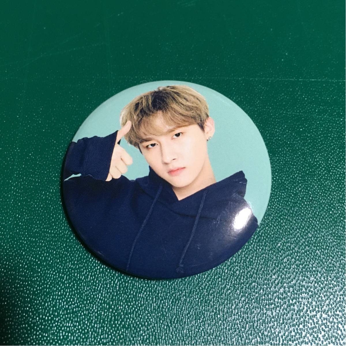 MONSTAX チャンギュン 缶バッチ Amazon.co.jp: MONSTA X 韓国