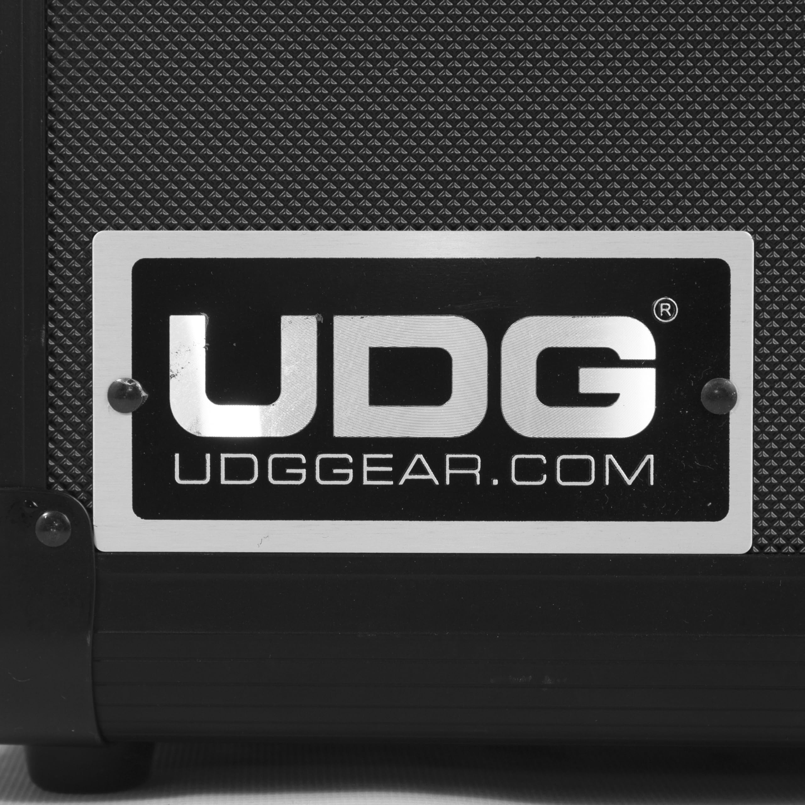 ULTIMATE PICK FOAM FLIGHTCASES. UDG Flight case dla drużyny dj U93016BL - FC PICK FOAM MULTI FORMAT TURNTABLE BLACK.