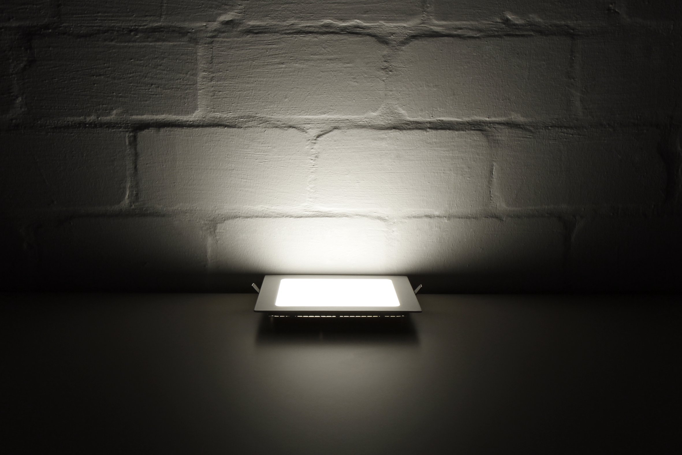 LED Plattenleuchte 19 Cm, Dimmbar, 15 W, 2700 K - Für Deckenmontage, ETL-gelistet, Weißer Rand, Mattes Finish