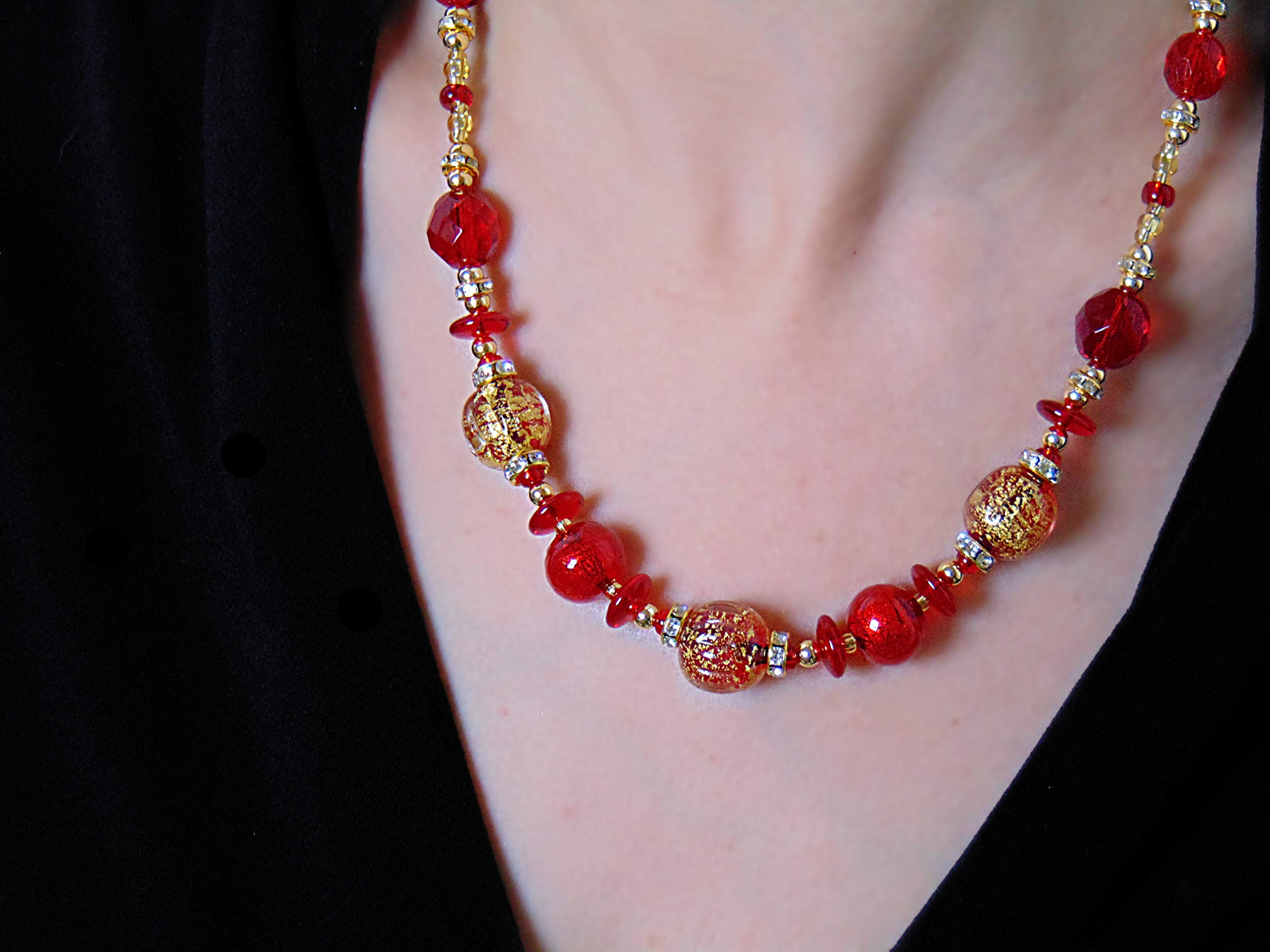 VENEZIA CLASSICA - Collana da Donna girocollo con perle in Vetro di Murano Originale, Collezione Diana, rosso con foglia in oro 24kt, Made in Italy certificato
