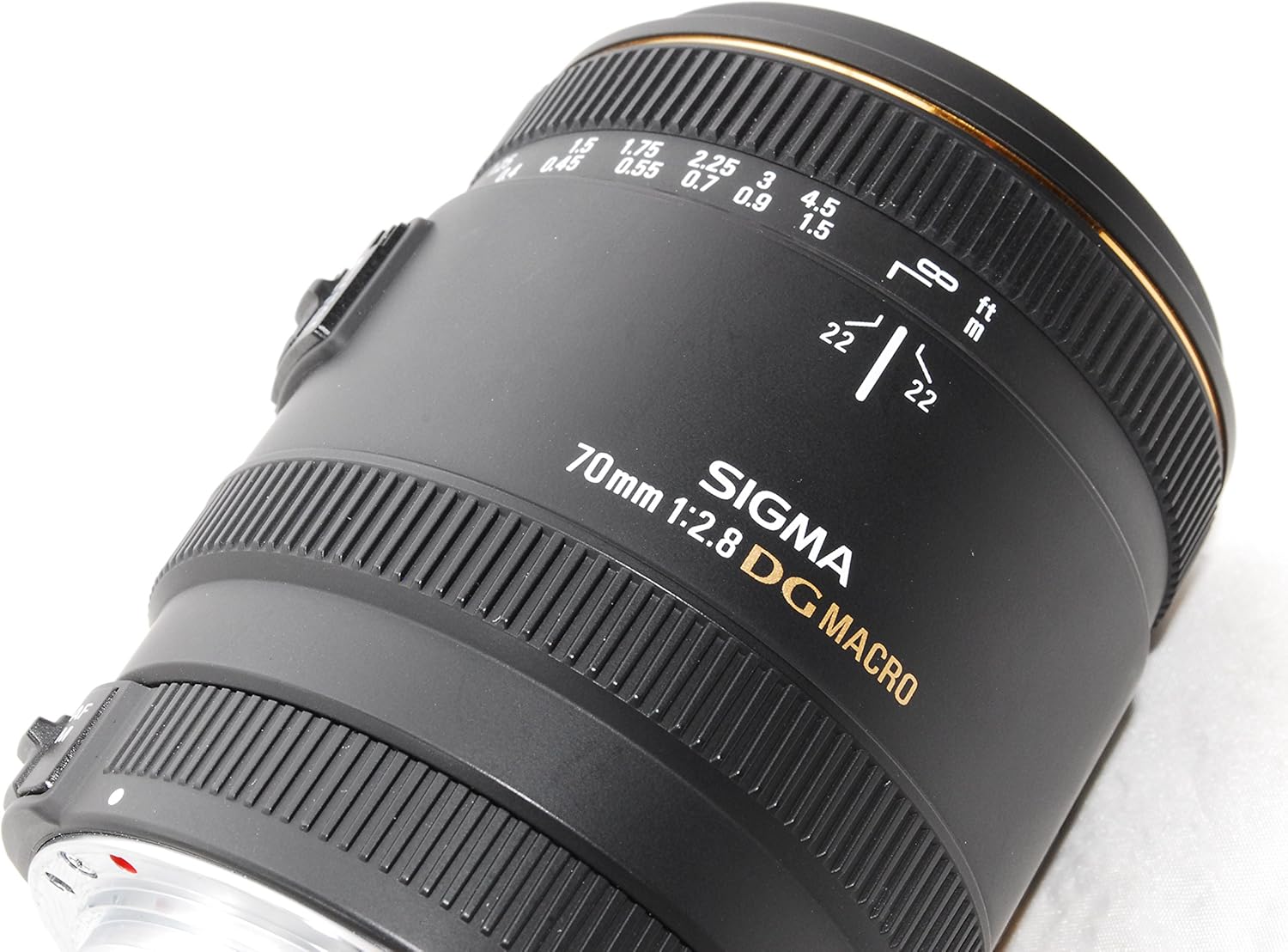 Sigma 70mm F/2.8 EX DG Macro Lens for Canon Digital SLR Cameras