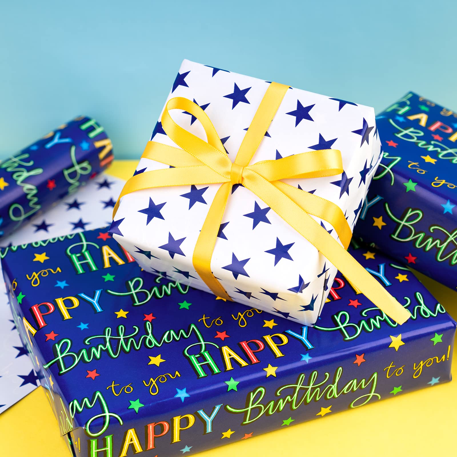 WRAPAHOLIC Dwustronny papier do pakowania urodzinowego Jumbo – 80 cm x 90 cm – kolorowy napis Happy Birthday i wzór gwiazd na przyjęcie urodzinowe, baby shower, wakacje