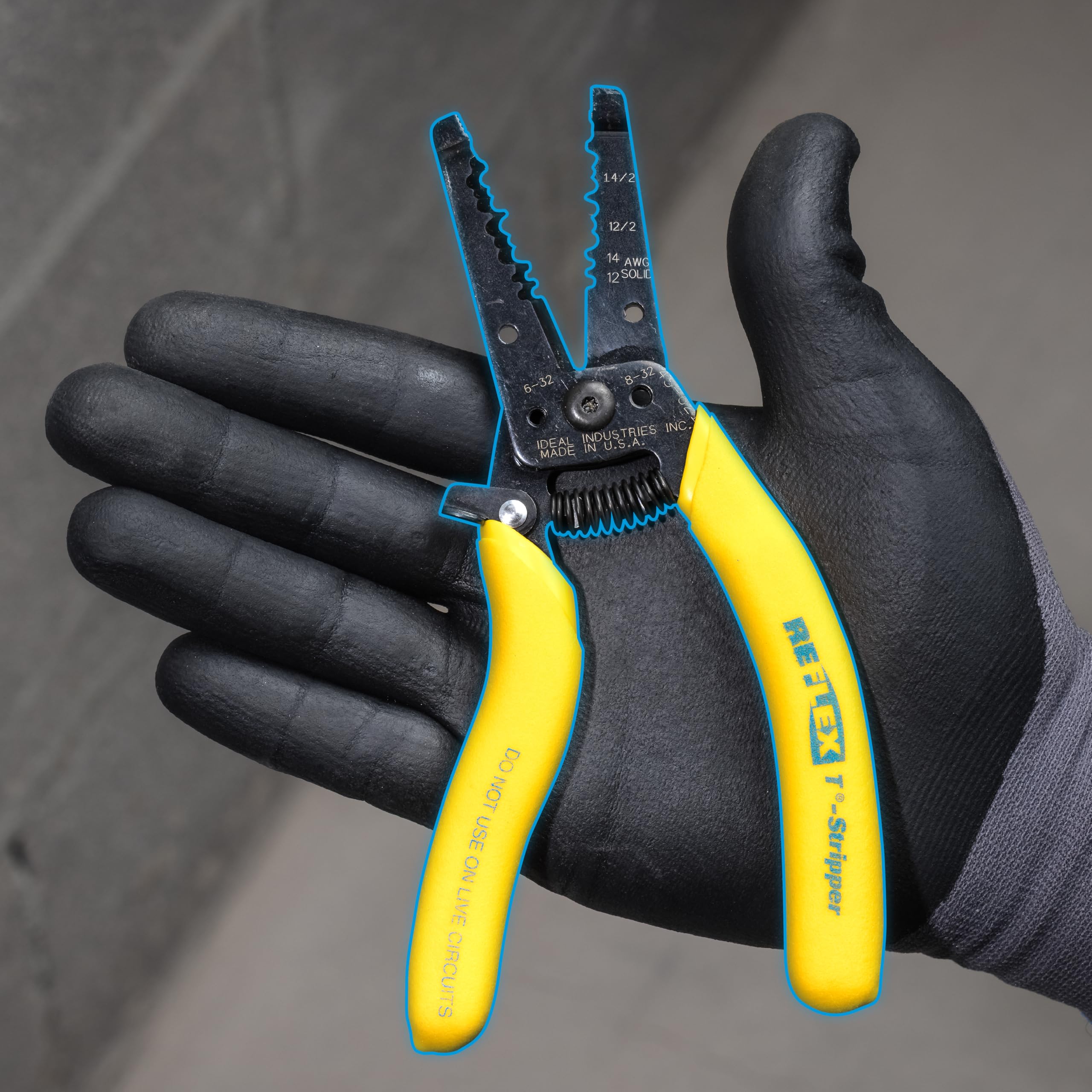 IDEAL Electrical 45-621 Reflex Super 12/2 & 14/2 NM Cable T Stripper - Dual NM Wire Stripper, Plier Nose, Slide Lock, Textured Grips — Amazon image 6