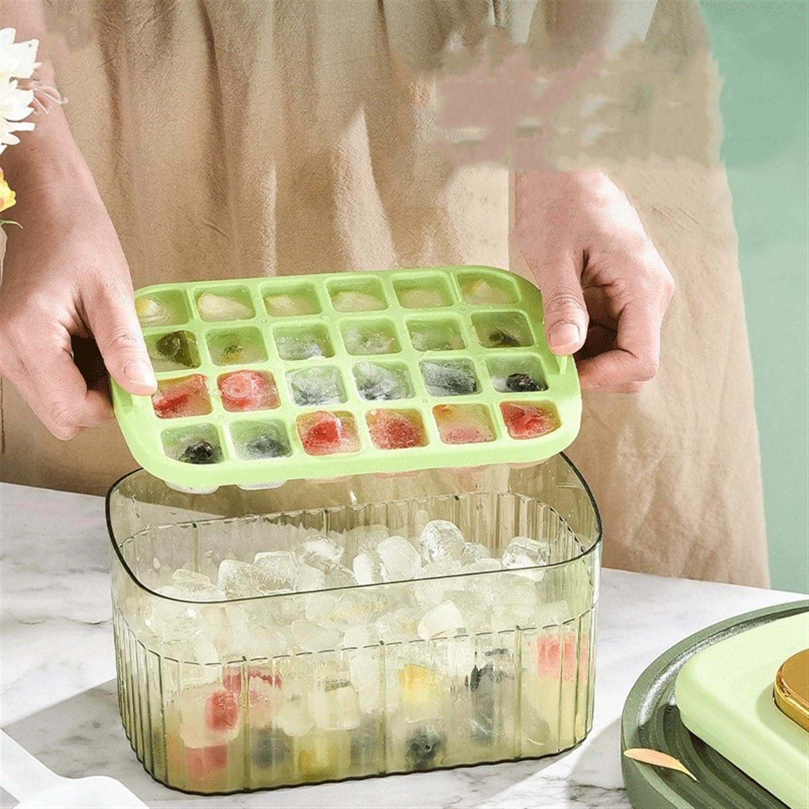 Eiskübel Eiseimer Eiskübel-Presstyp, Eiswürfelbereiter, Eisbox-Tablett, Silikon-Küchengerät, Eiskugelform, Bier, Kaffee, schnelles Einfrieren zum Kühlen von Bier, Champagner(1)