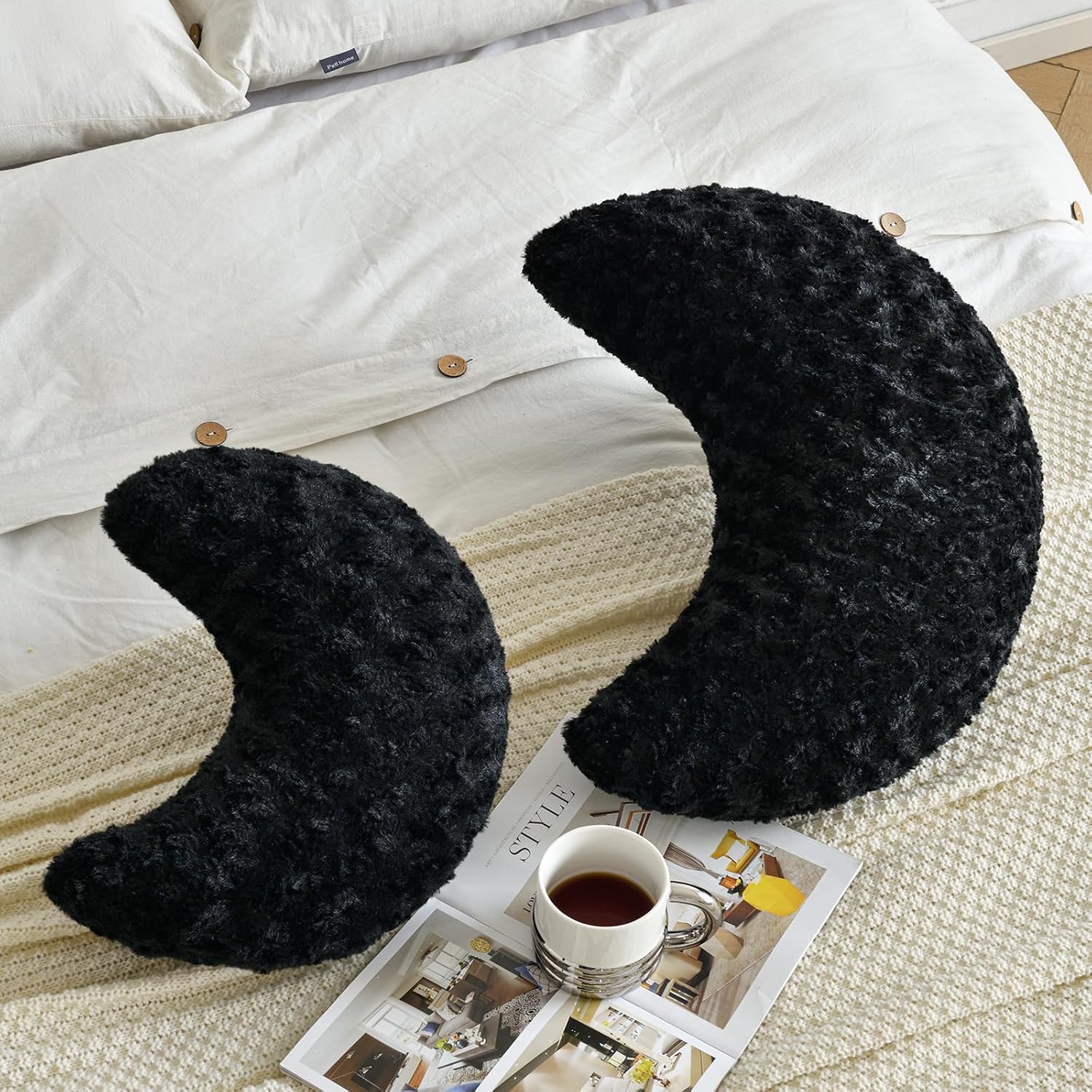 Moon Pillow, Moon Shaped Pillow with Soft Faux Fur for Couch Bed Sofa, Cute Half Moon Pillows with Room Decor for Bedroom Living Room (19 Inches, Black)