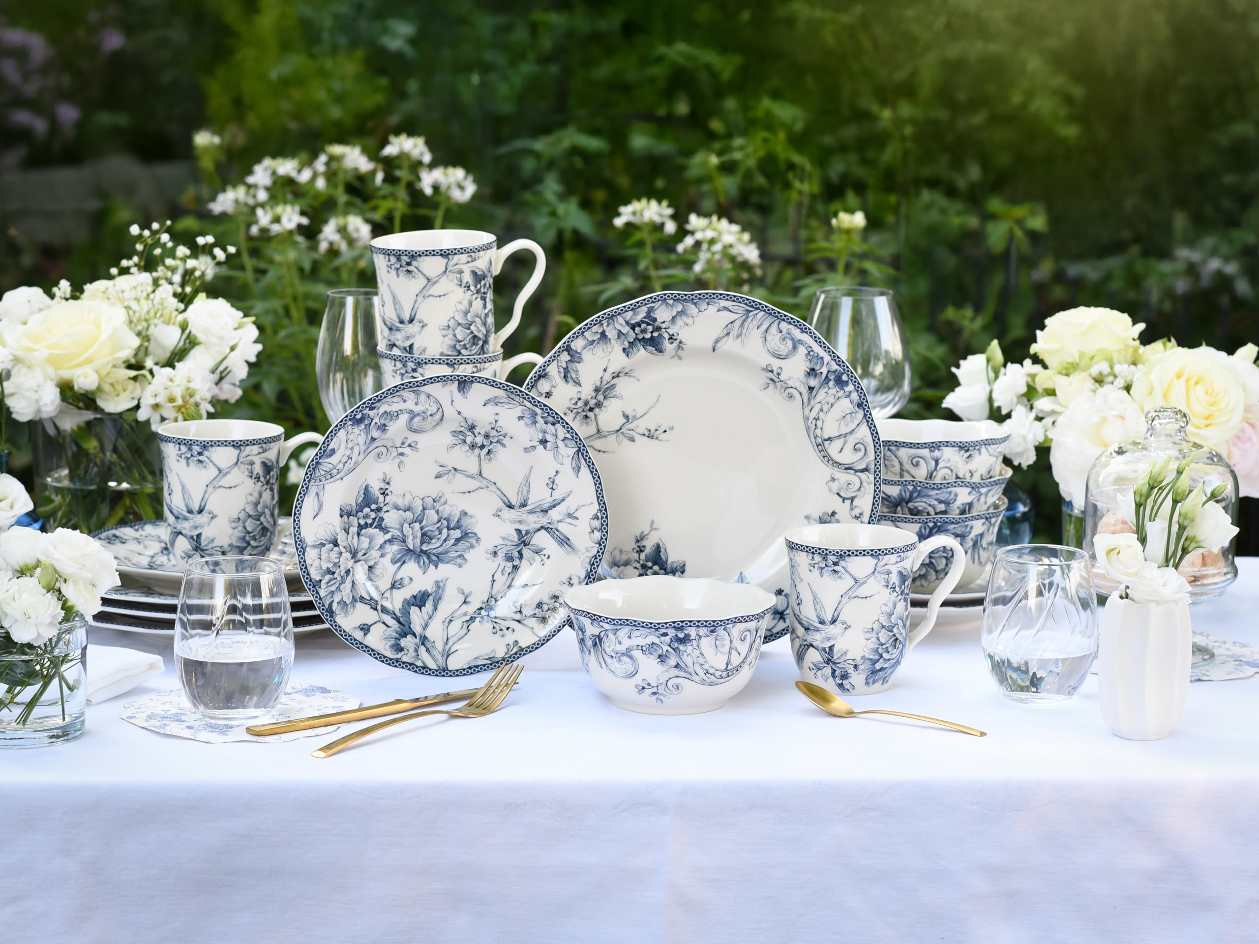 CreaTable, 24776, Serie Adelaide Blau, 16-teiliges Geschirrset für 4 Personen, Kombiservice aus Porzellan, spülmaschinen- und mikrowellengeeignet, Qualitätsproduktion