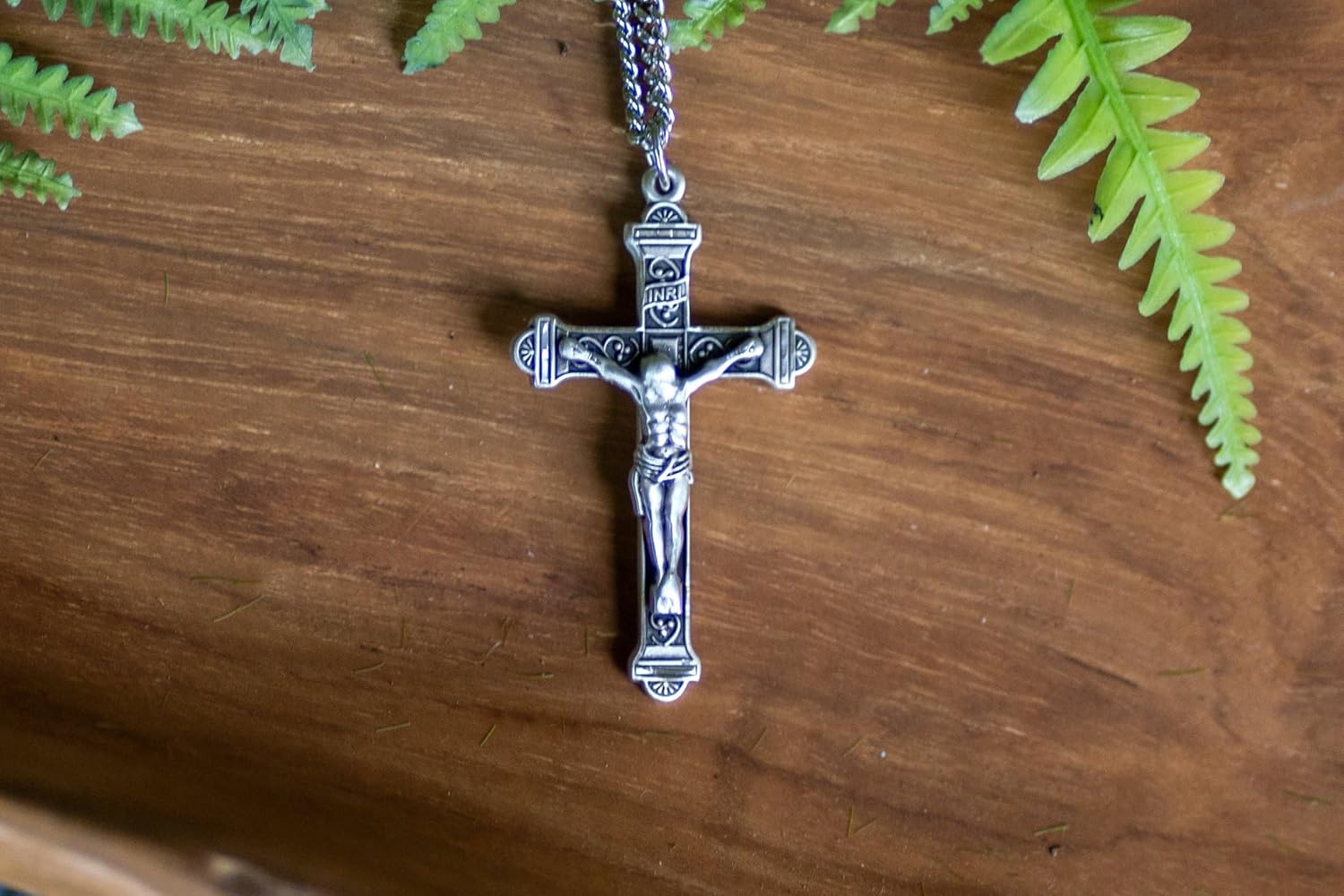 Heartland Store Men's Crucifix Sterling Silver Pendant