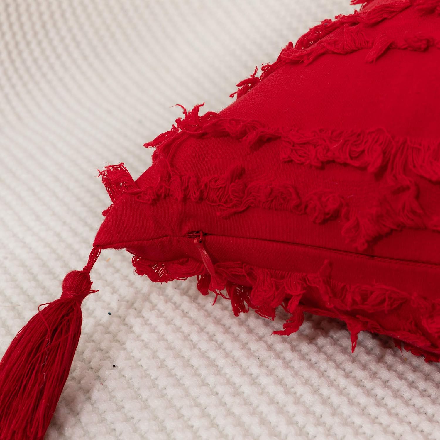 Tiaronics Set of 2 Boho Bedding Cotton Linen Throw Pillow Covers with Tassels, Decorative Throws Cushion Covers for Couch Sofa Bed Farmhouse (Red, 20 * 20")