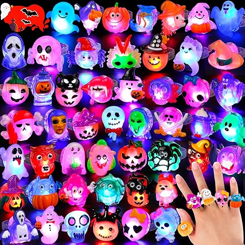 50 anillos iluminados para Halloween, juguetes a granel, 3D LED intermitente que brilla en la oscuridad, suministros de fiesta, premios, golosinas
