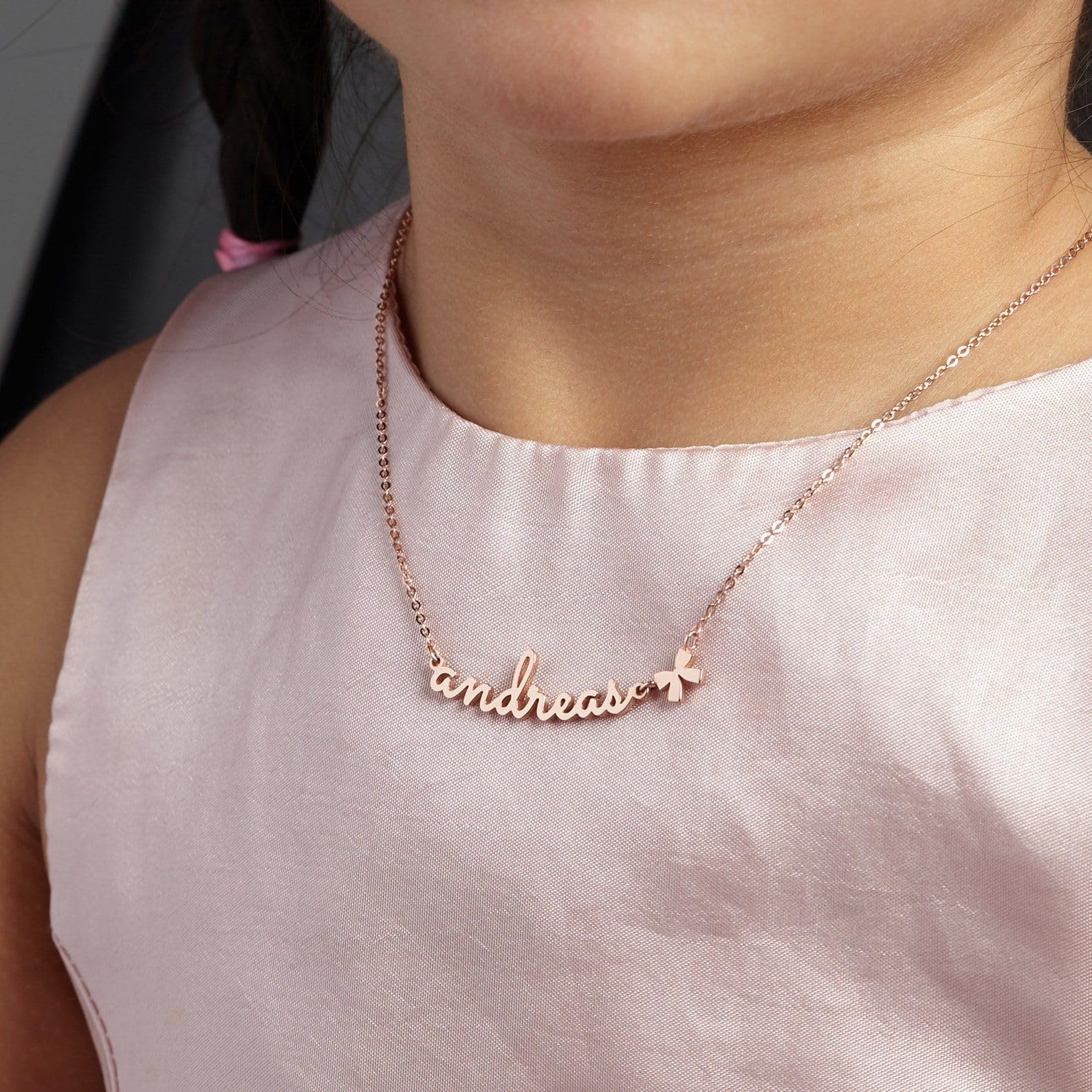 Collar con nombre para niños, preadolescente, joven niña joya bebé collar con nombre pequeño niñas para niños Día de la Madre Navidad cumpleaños aniversario