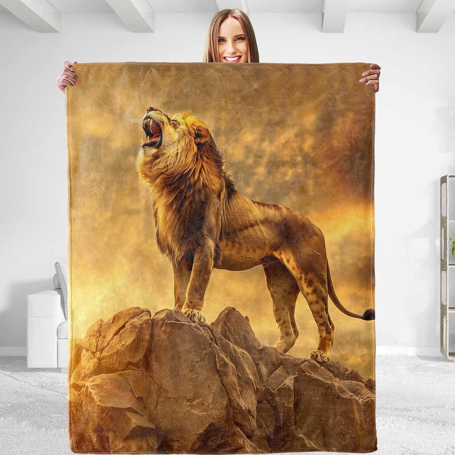 Majestic Lion Blanket Plush Flannel Throw Blanket for Men and Women - Soft, Comfy, Lightweight, Warm, Fuzzy, for Sofa, Bedroom, Bed, Living Room, Outdoor 50in×60in